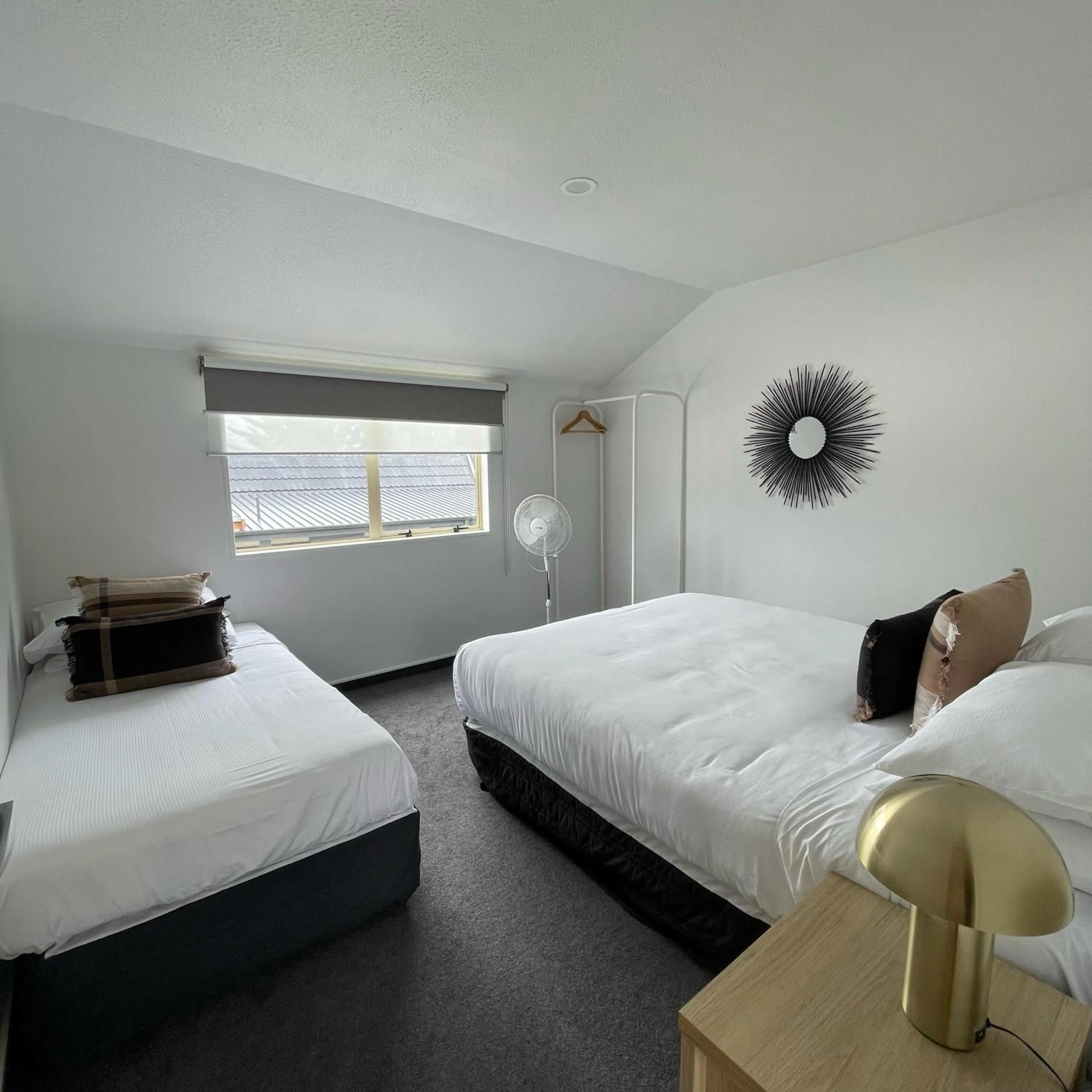 Bedroom, Bed in Apex Motorlodge