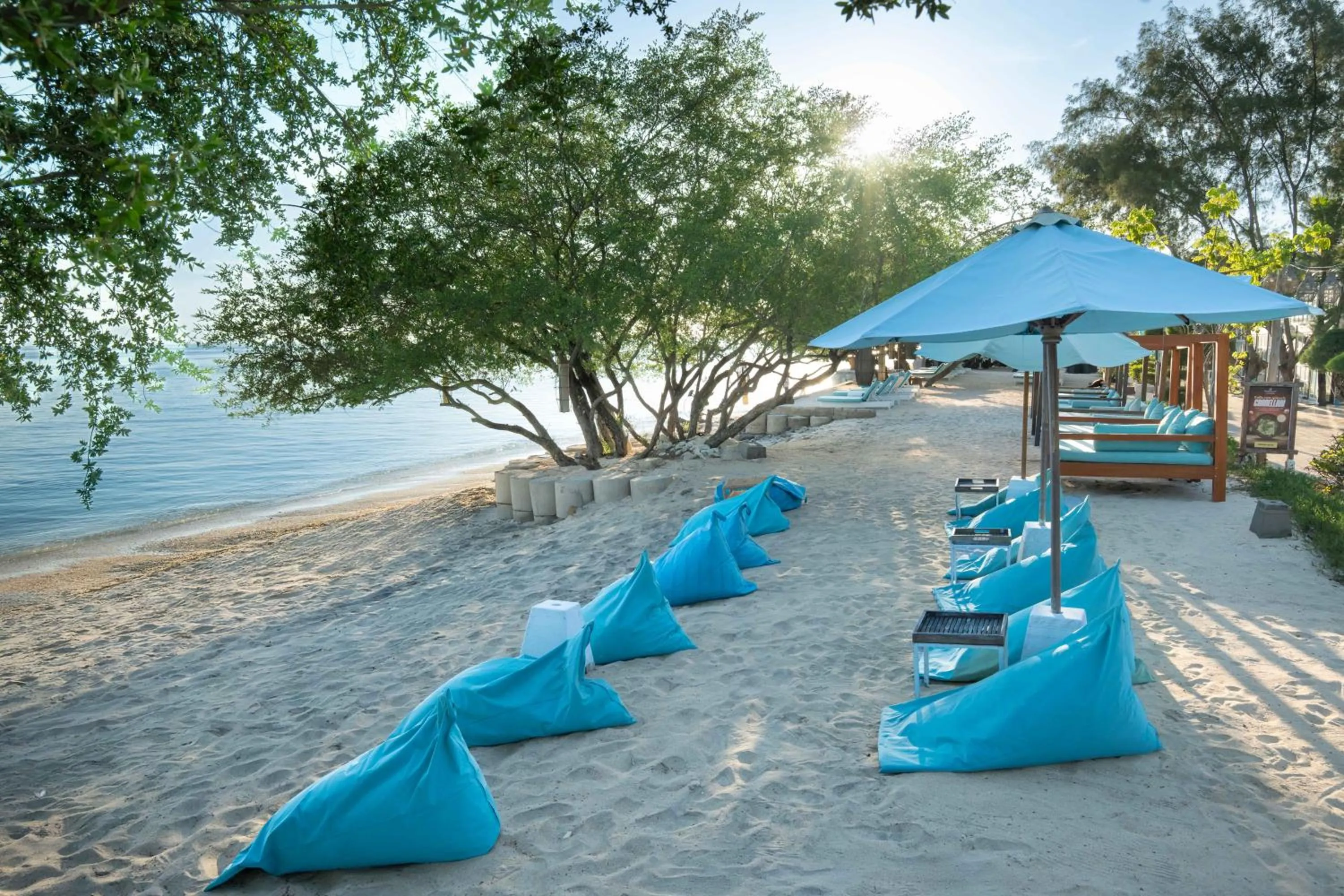 Beach in Jambuluwuk Oceano Gili Trawangan