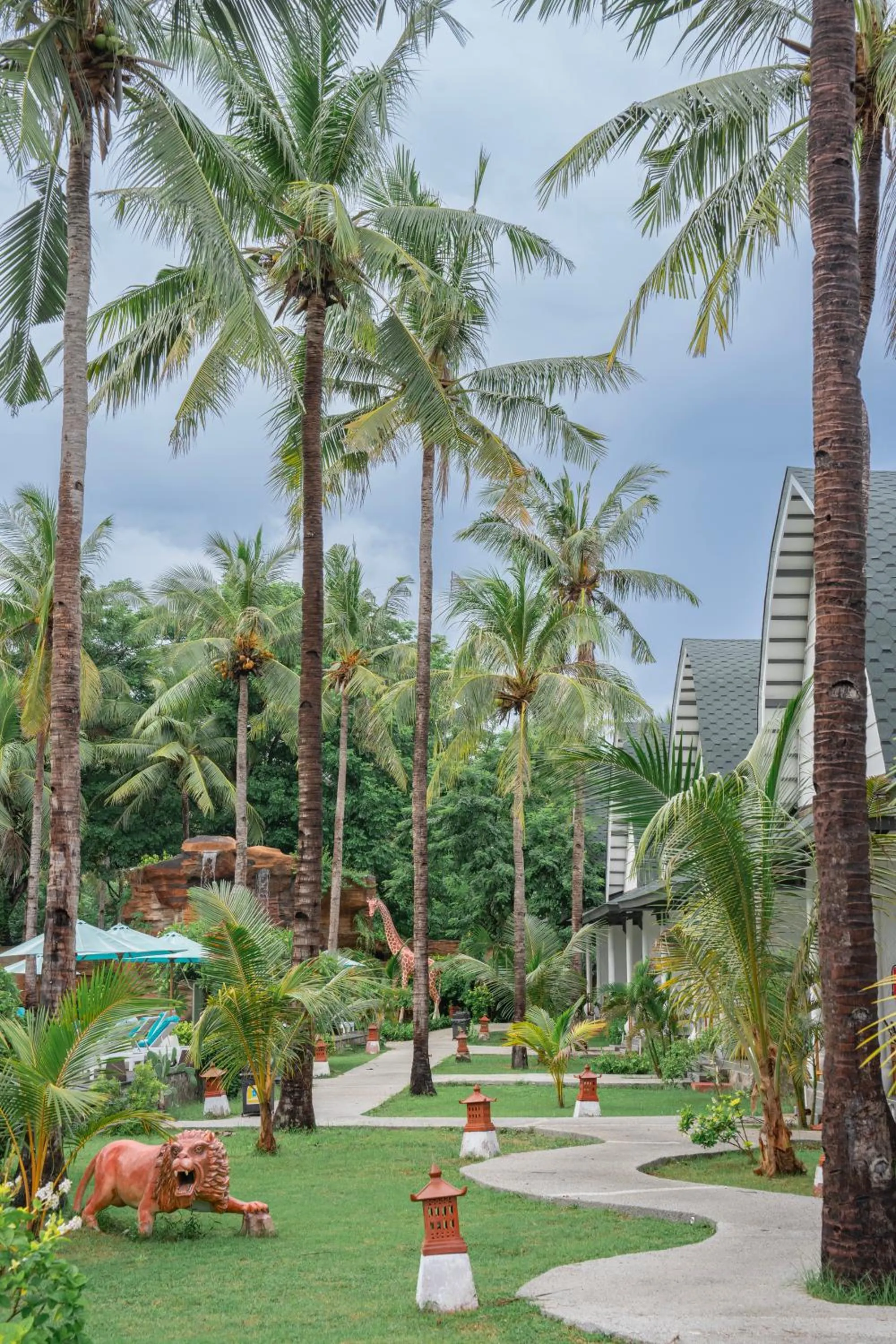 Garden in Jambuluwuk Oceano Gili Trawangan