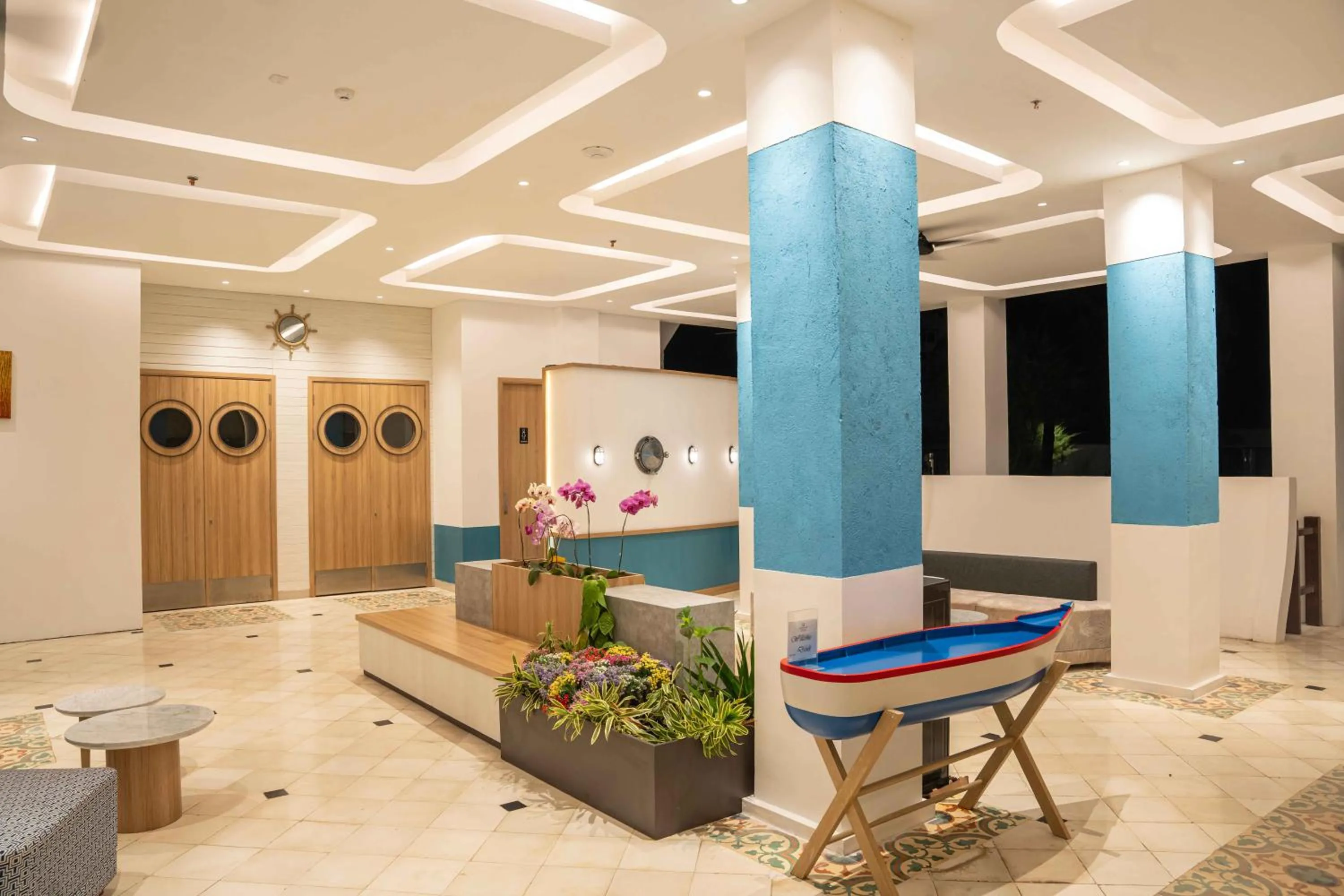 Lobby or reception in Jambuluwuk Oceano Gili Trawangan