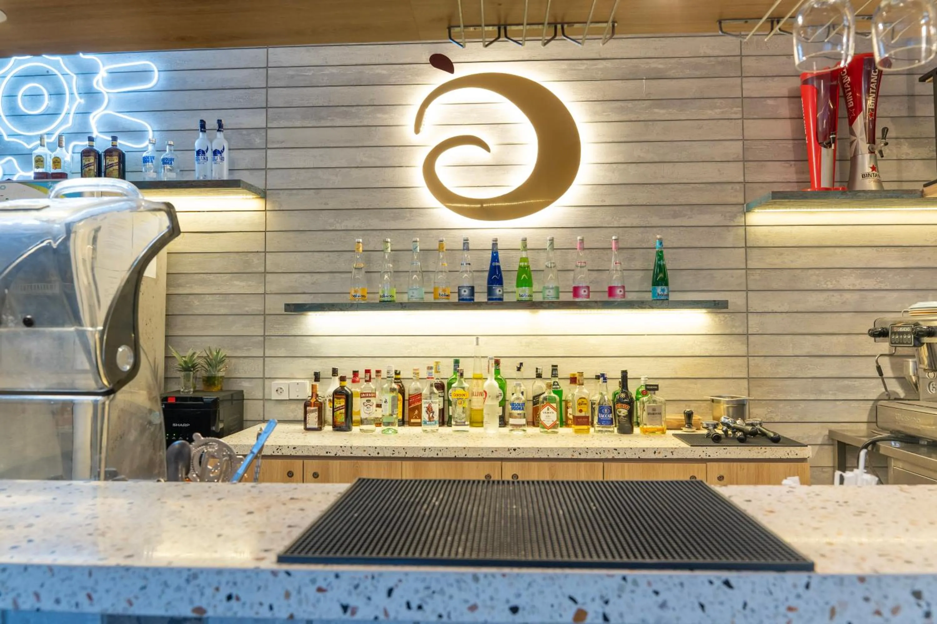 Lounge or bar in Jambuluwuk Oceano Gili Trawangan