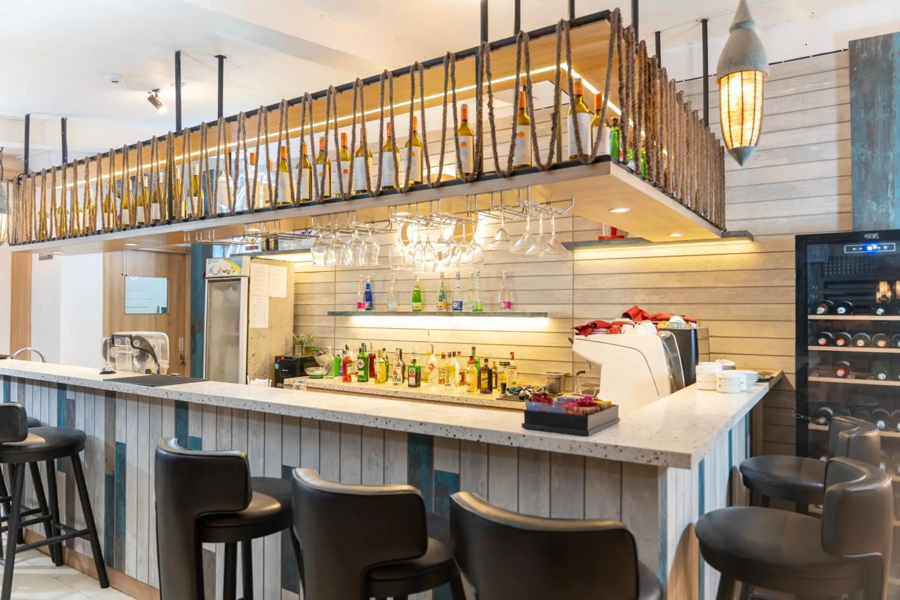 Lounge or bar in Jambuluwuk Oceano Gili Trawangan Lounge or bar in Jambuluwuk Oceano Gili Trawangan