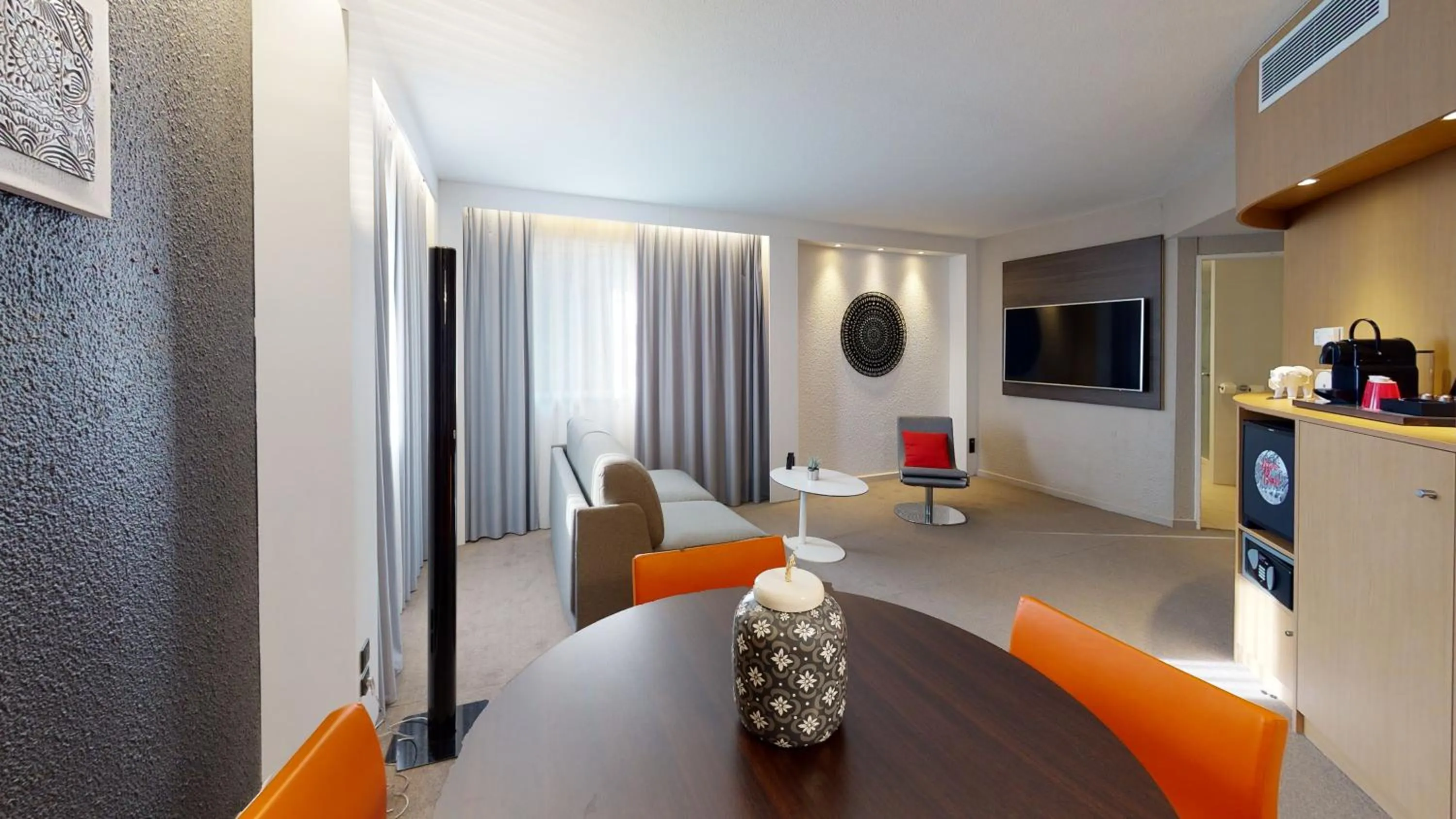 Living room in Novotel Lyon Gerland Musée des Confluences