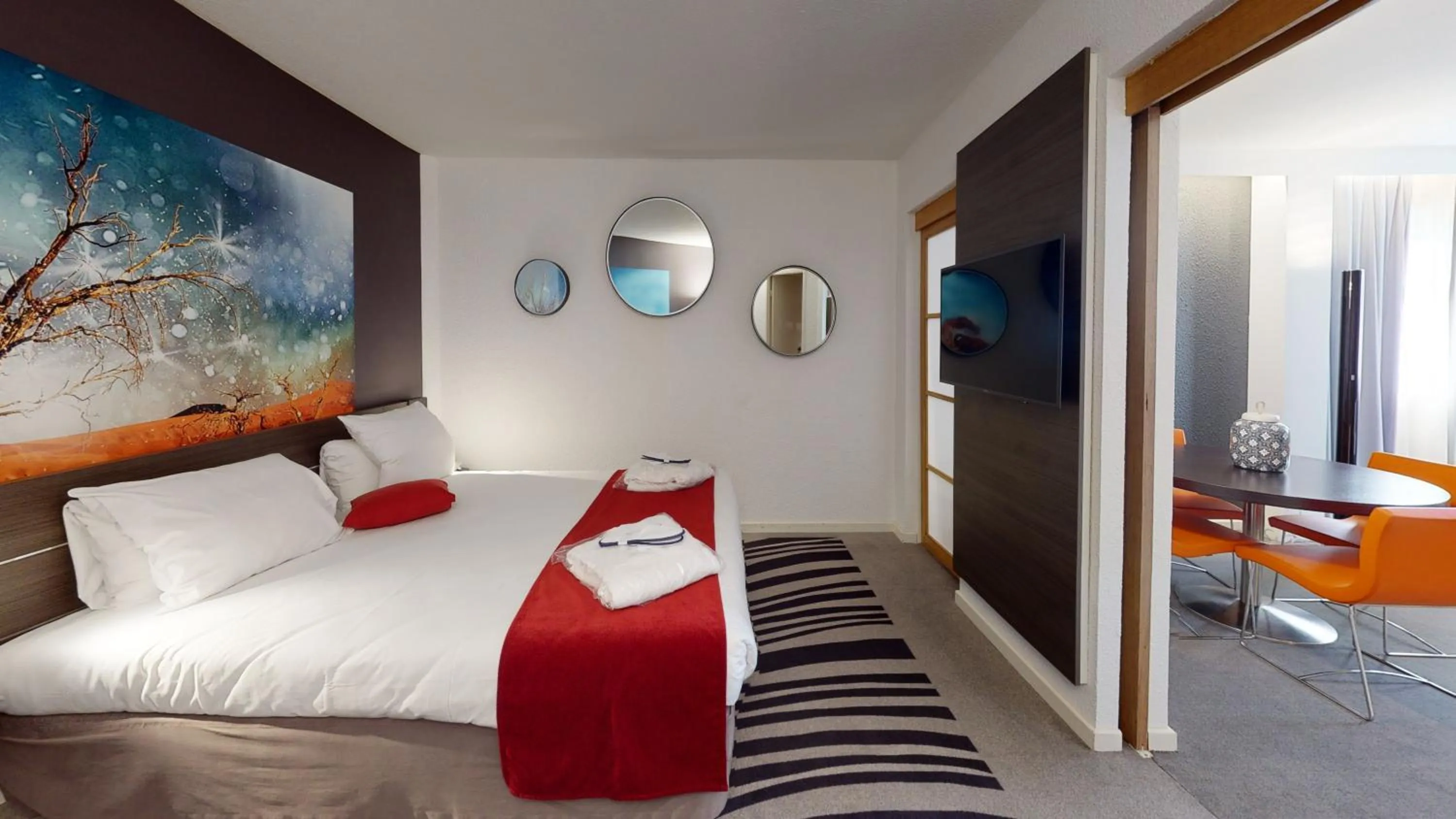 Bedroom, Bed in Novotel Lyon Gerland Musée des Confluences