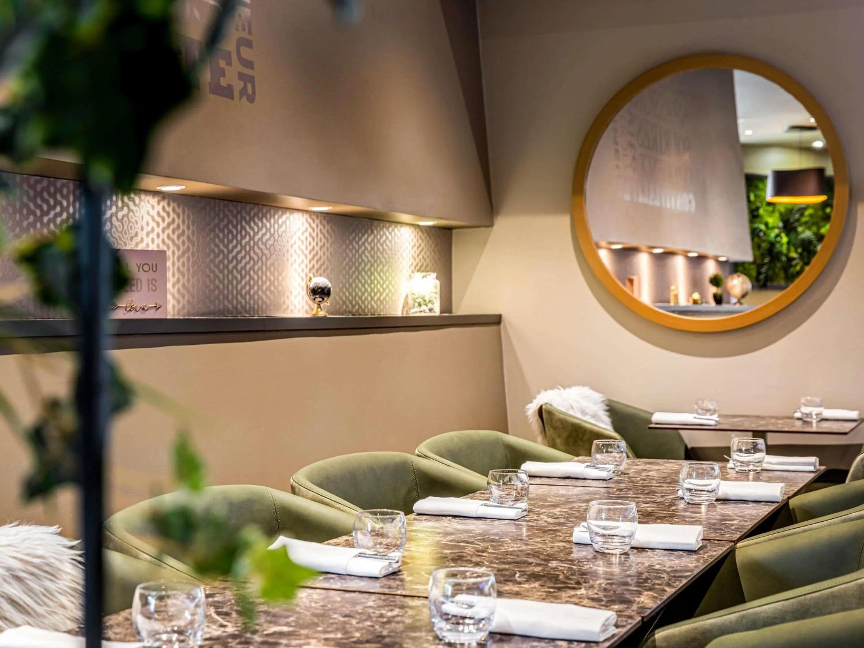 Restaurant/places to eat in Novotel Lyon Gerland Musée des Confluences