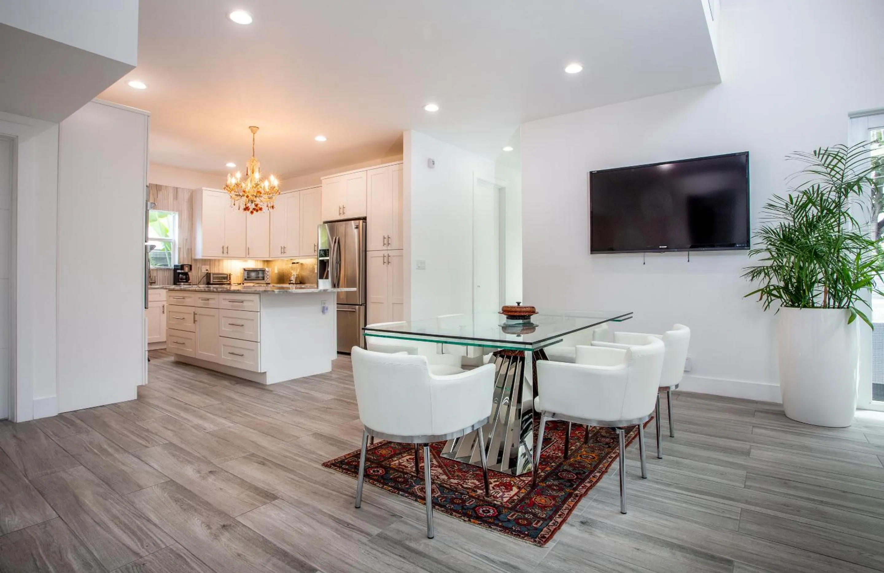 CASA HERMÈS Wilton Manor - Gay Guesthouse