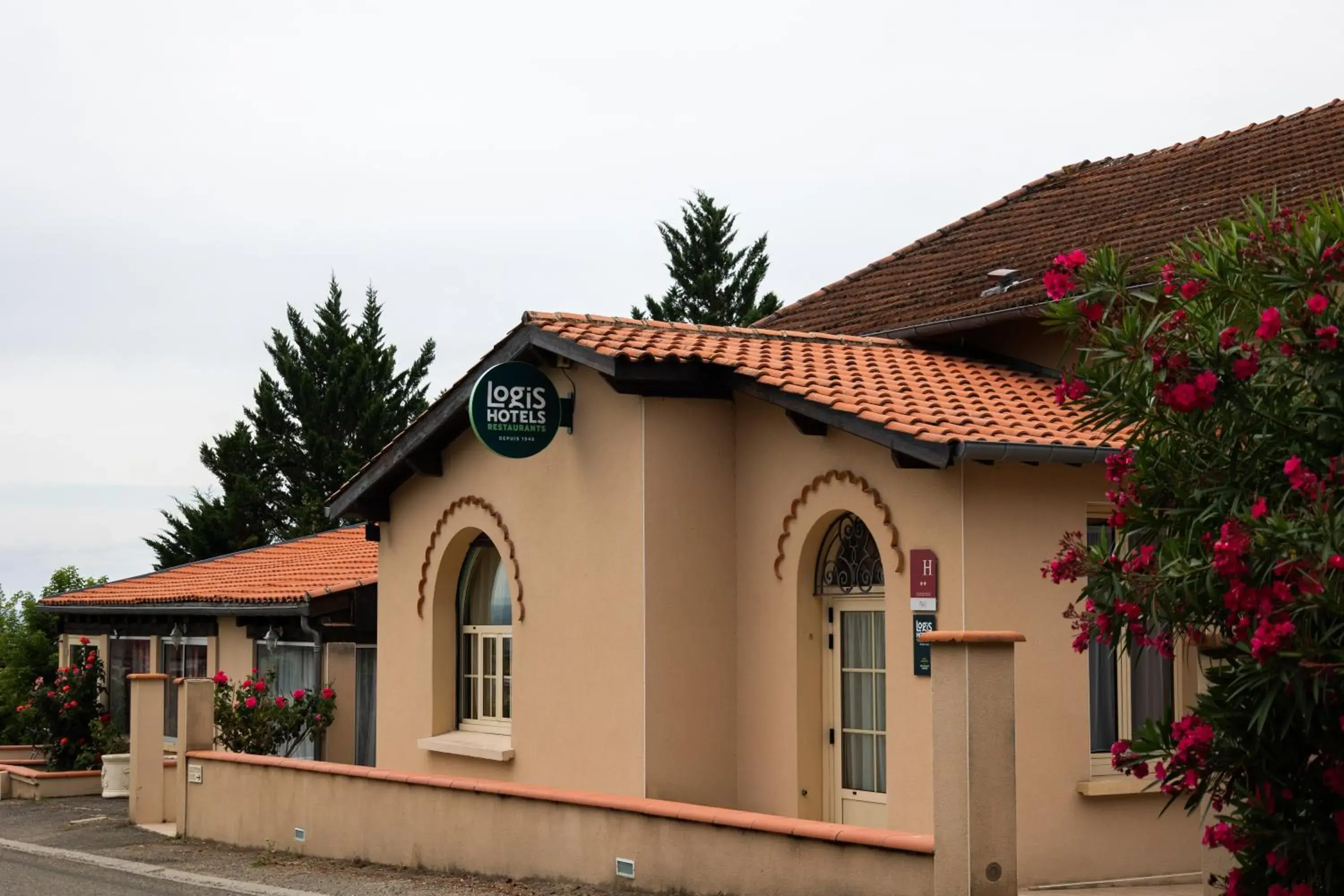 Property building in Logis des Crêtes de Pignols Property building in Logis des Crêtes de Pignols