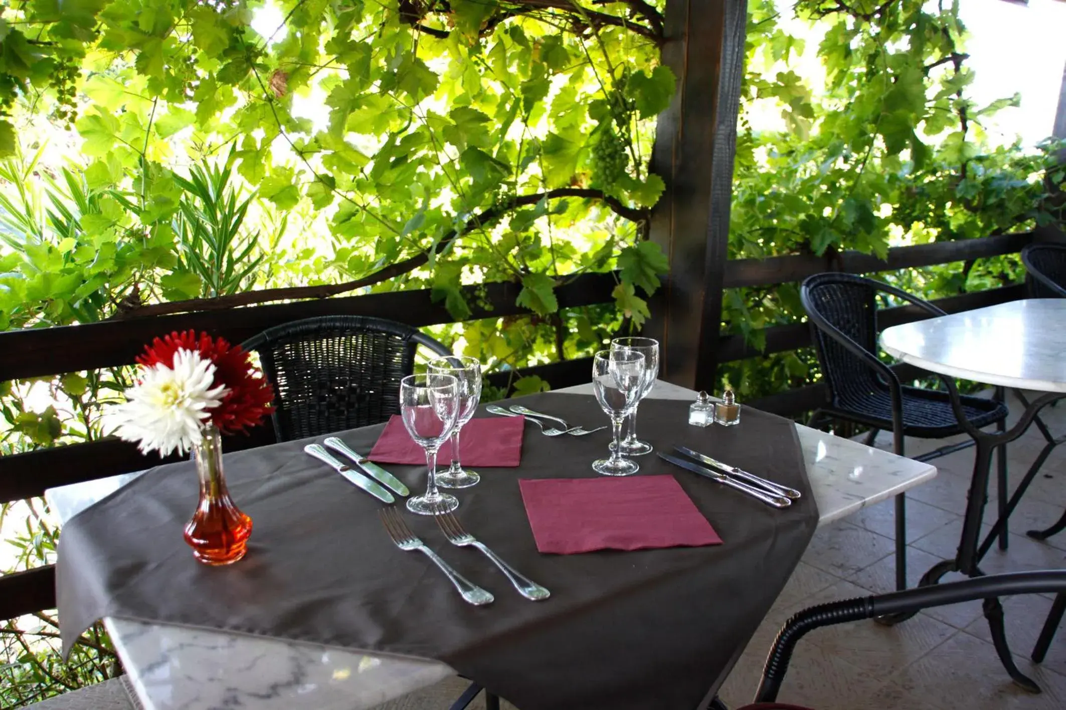 Restaurant/places to eat in Logis des Crêtes de Pignols Restaurant/places to eat in Logis des Crêtes de Pignols