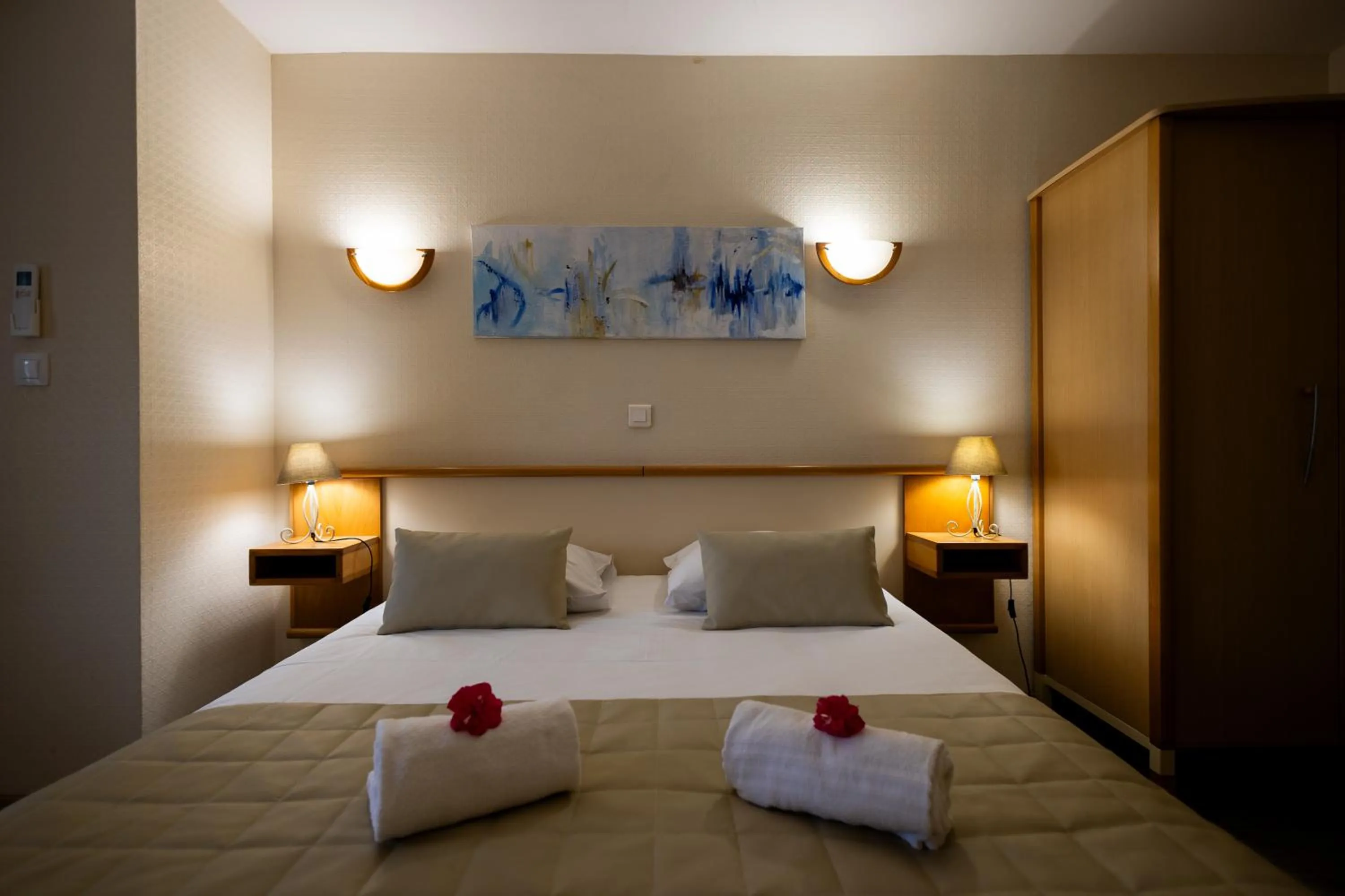 Bed in Logis des Crêtes de Pignols