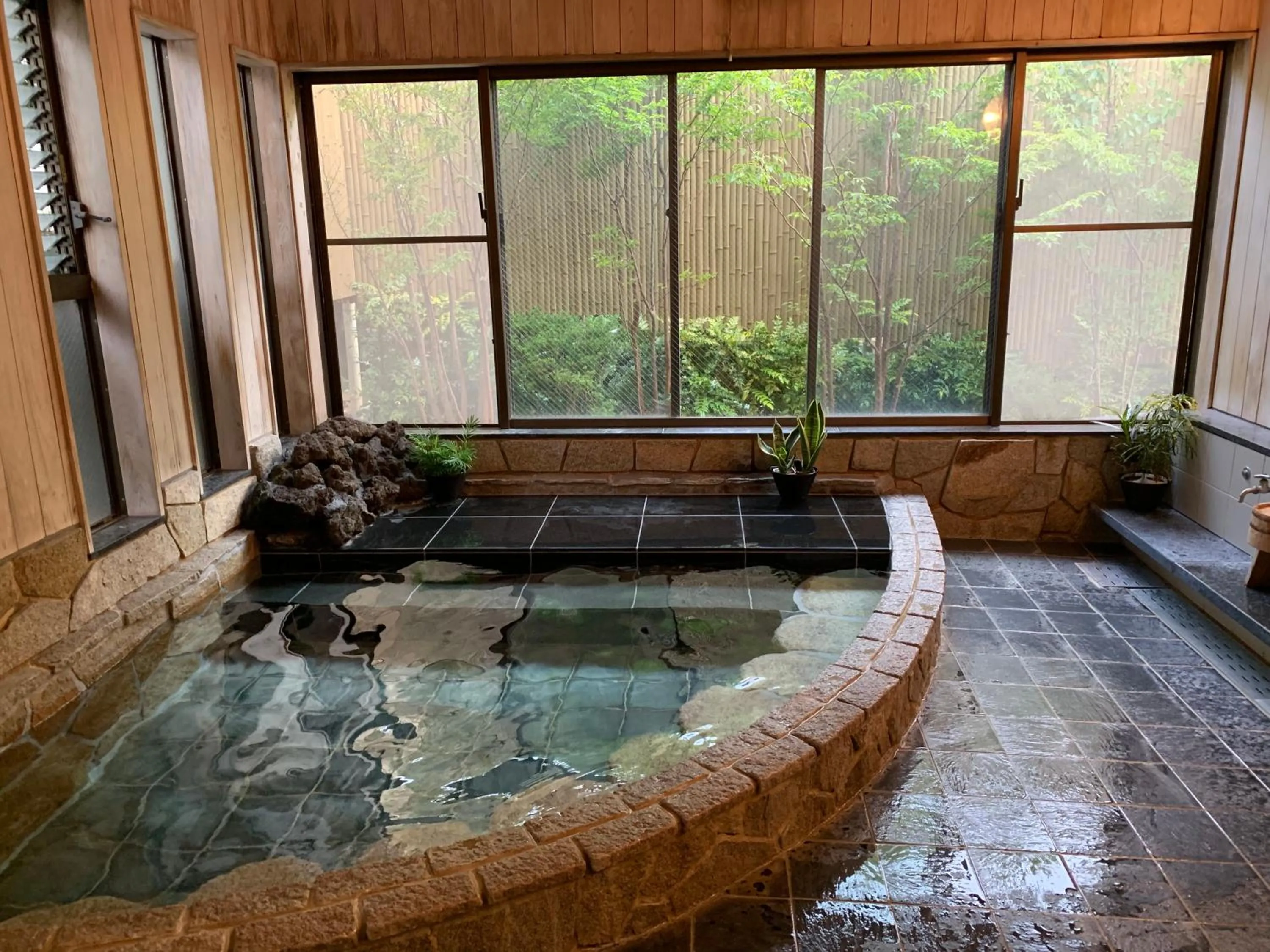 Onsen & Garden -Asante Inn-