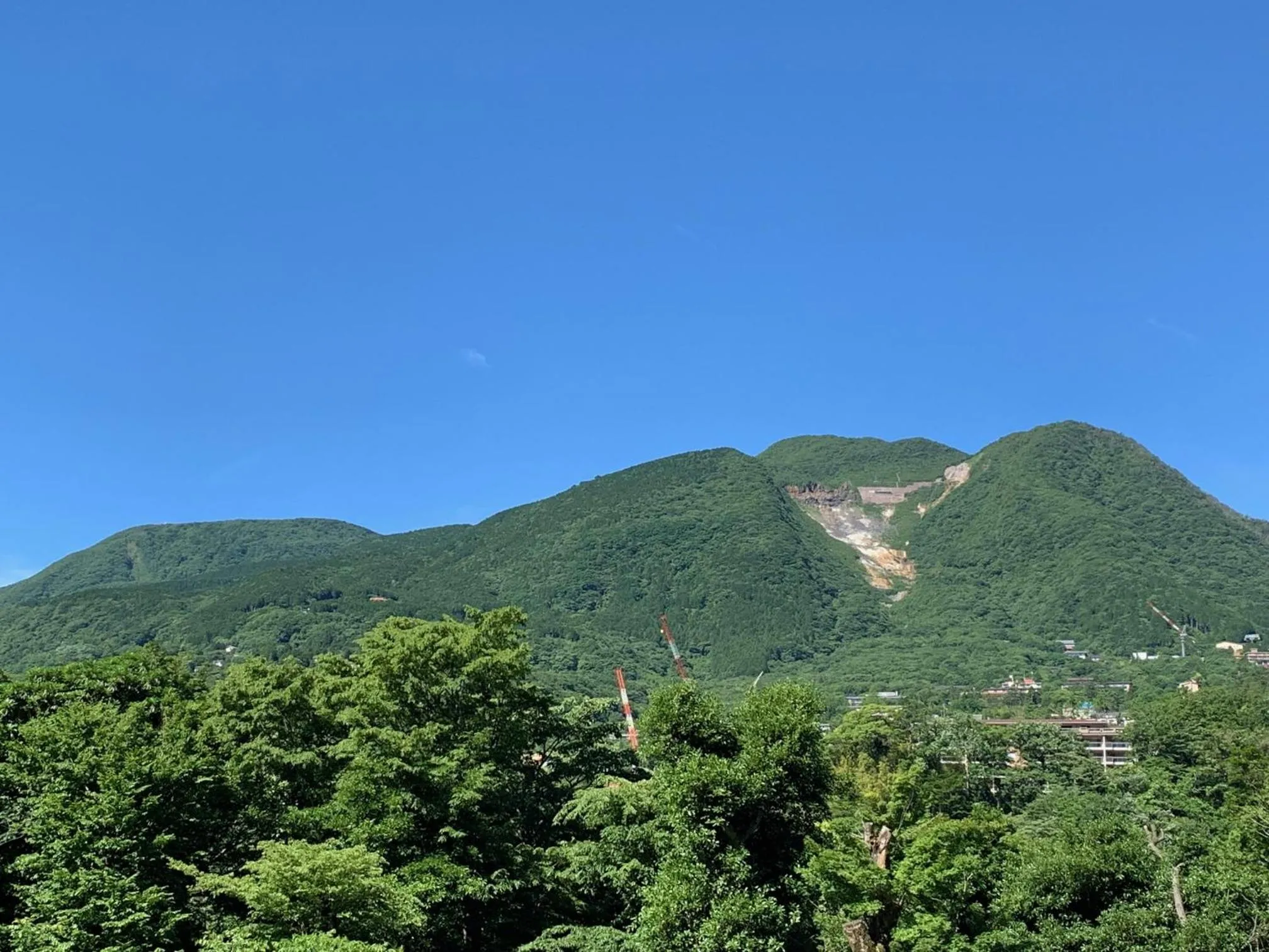 Hiking in Onsen & Garden -Asante Inn-