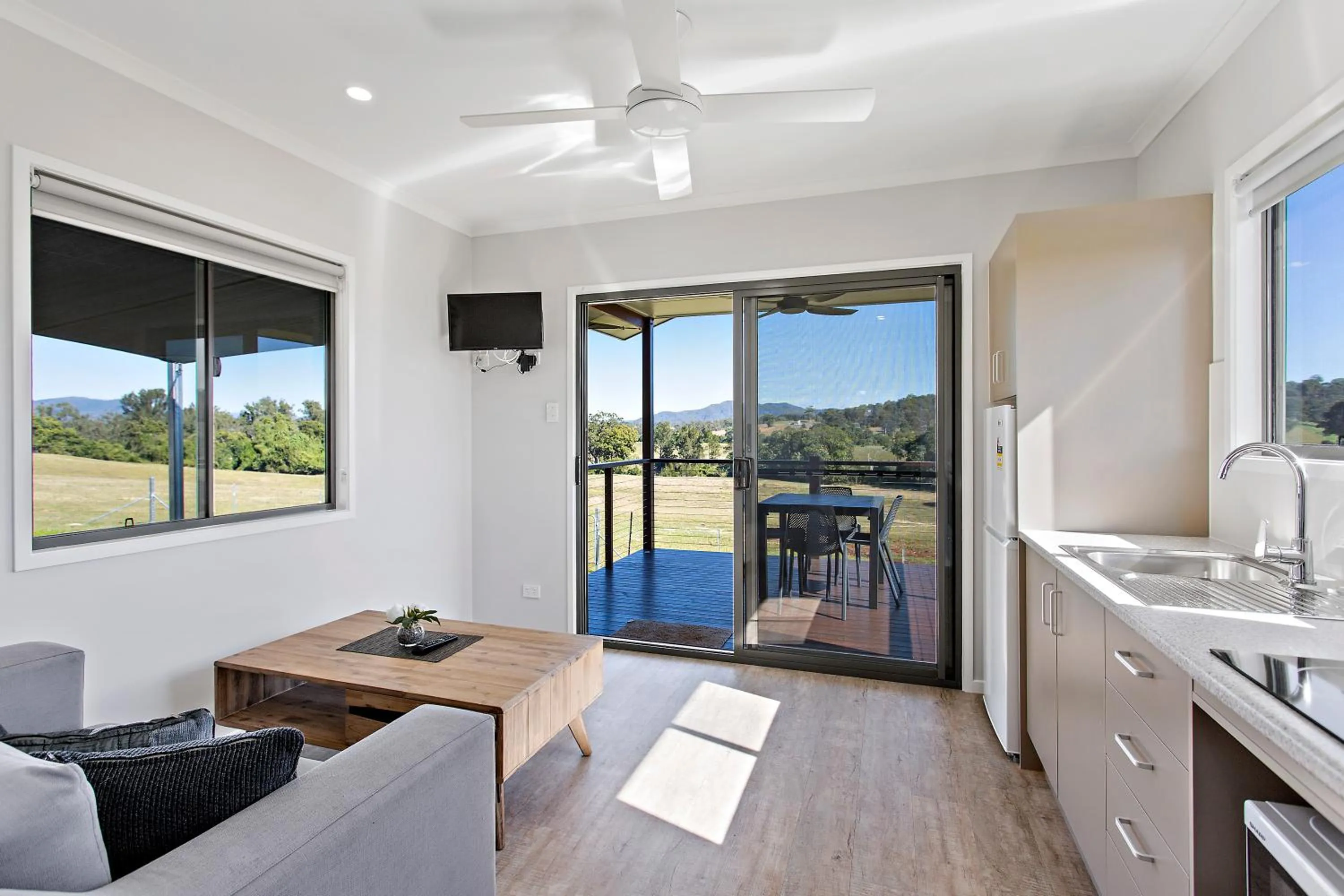 Valley Cabins By The Creek