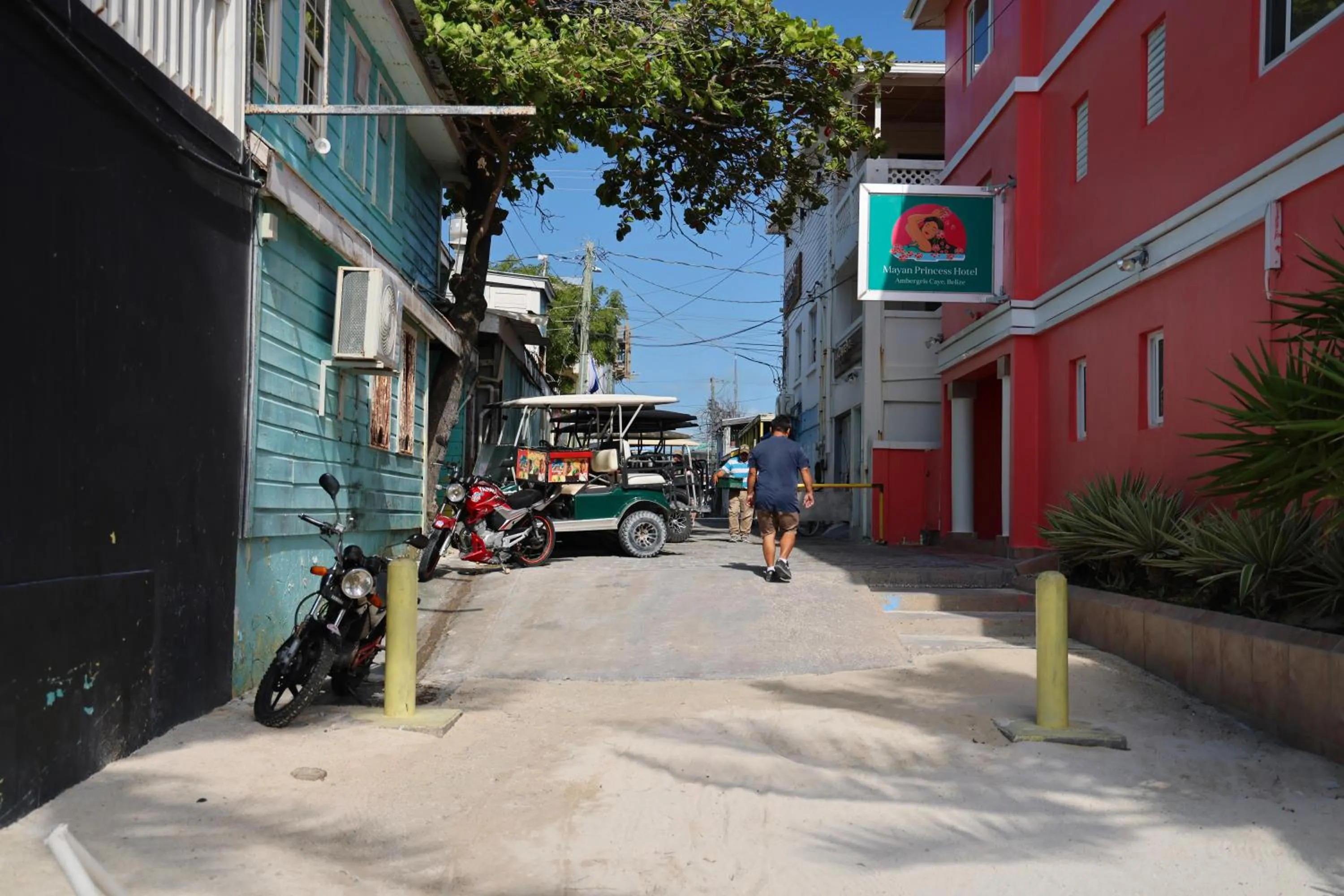 Property building in La Casa de Paz Hotel