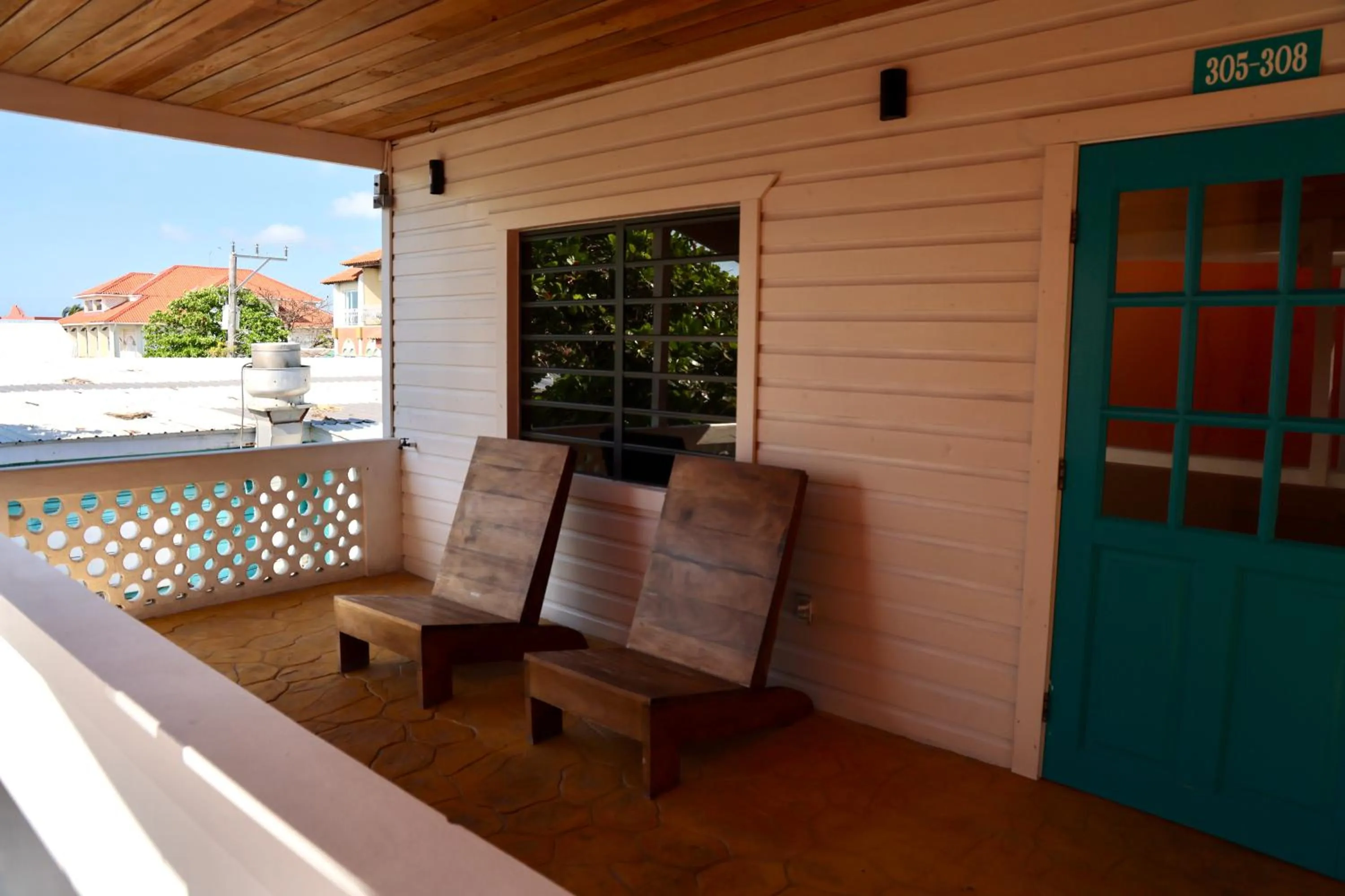 Property building in La Casa de Paz Hotel