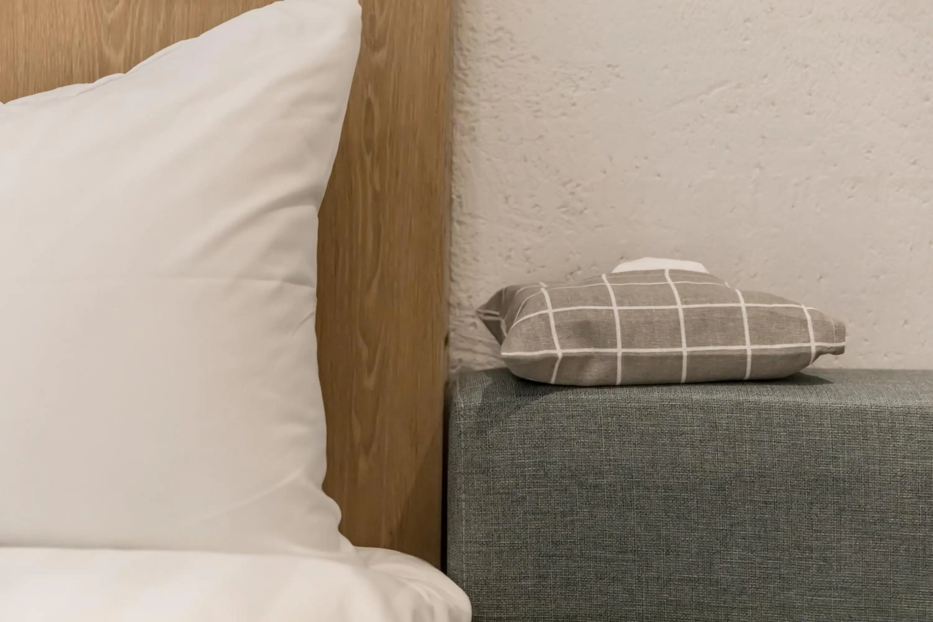 Bedroom, Bed in Tiin Tinn Inn - Tiehua Xiutai