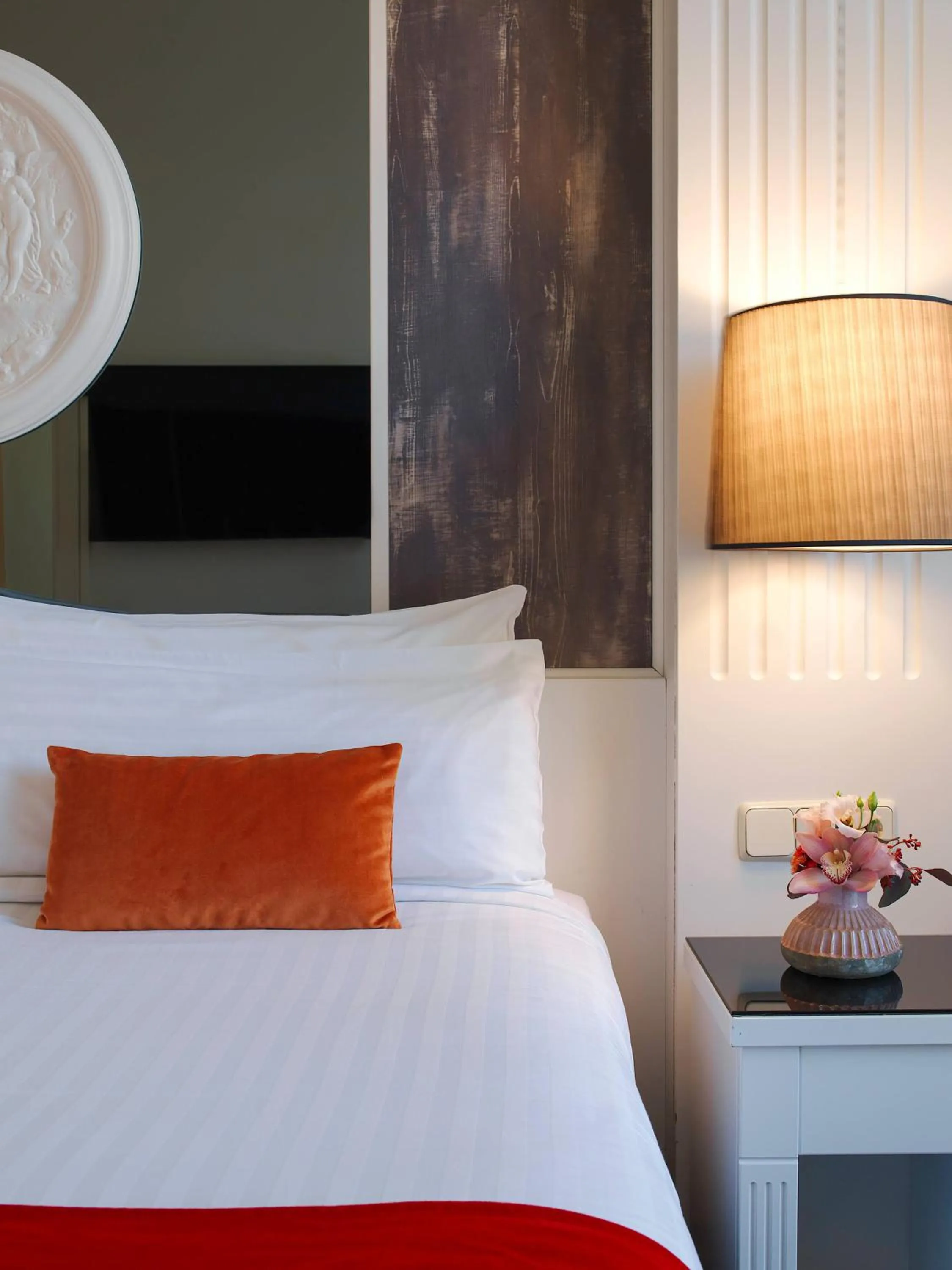 Bed in Hotel Paris Opera Affiliated by Meliá