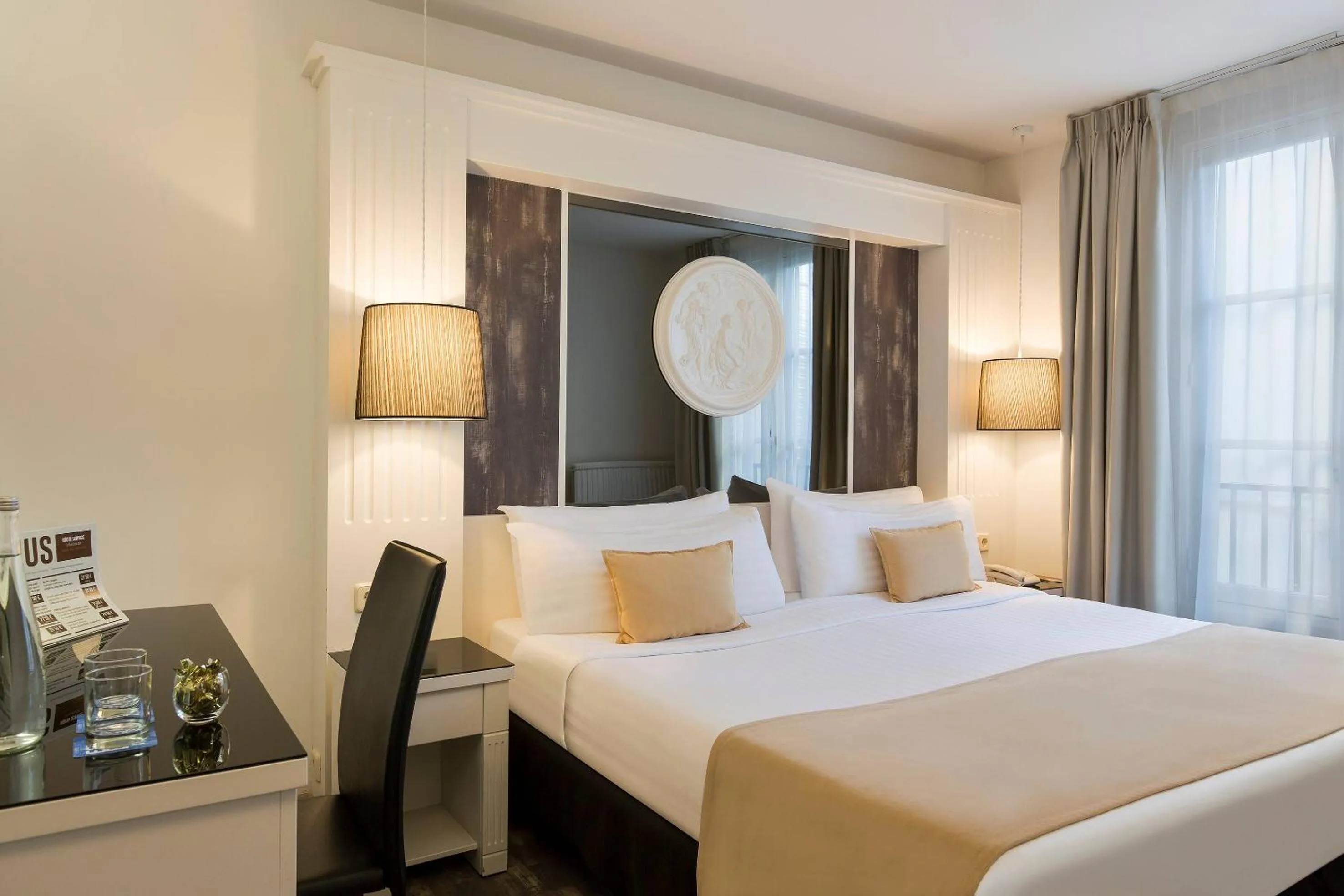 Bed in Hotel Paris Opera Affiliated by Meliá