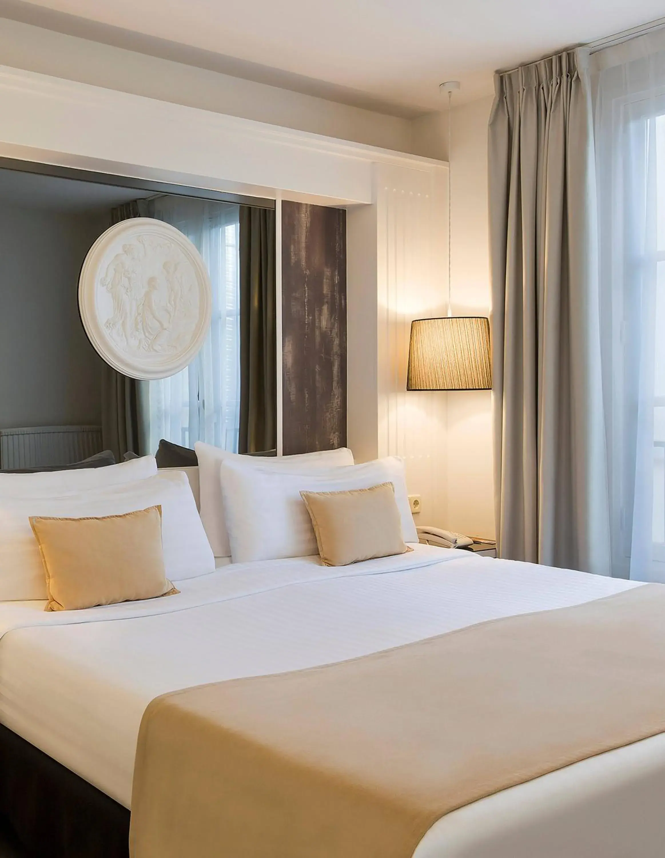 Bed in Hotel Paris Opera Affiliated by Meliá Bed in Hotel Paris Opera Affiliated by Meliá