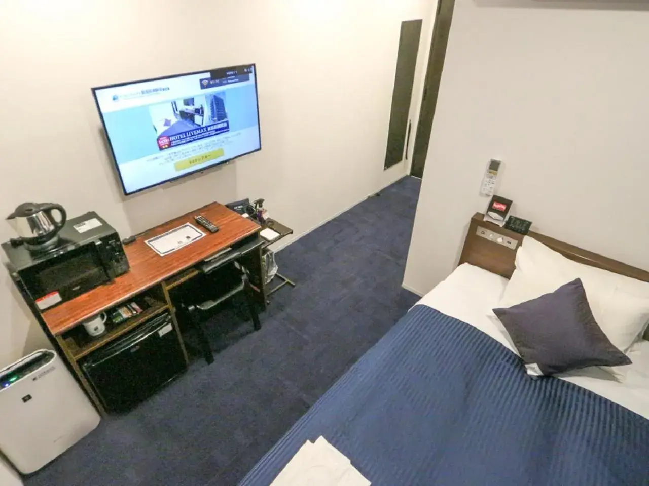 Double Room with Small Double Bed - single occupancy - Non-Smoking in HOTEL LiVEMAX Nigata Nagaoka Station Double Room with Small Double Bed - single occupancy - Non-Smoking in HOTEL LiVEMAX Nigata Nagaoka Station