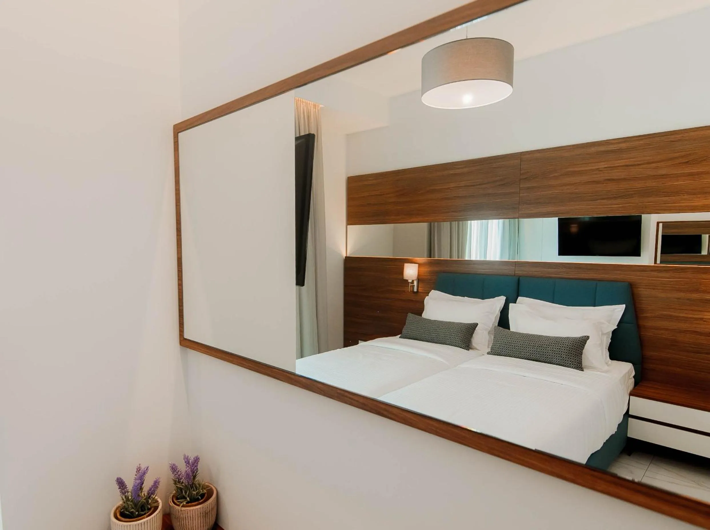 Bed in Elite Luxury Villas