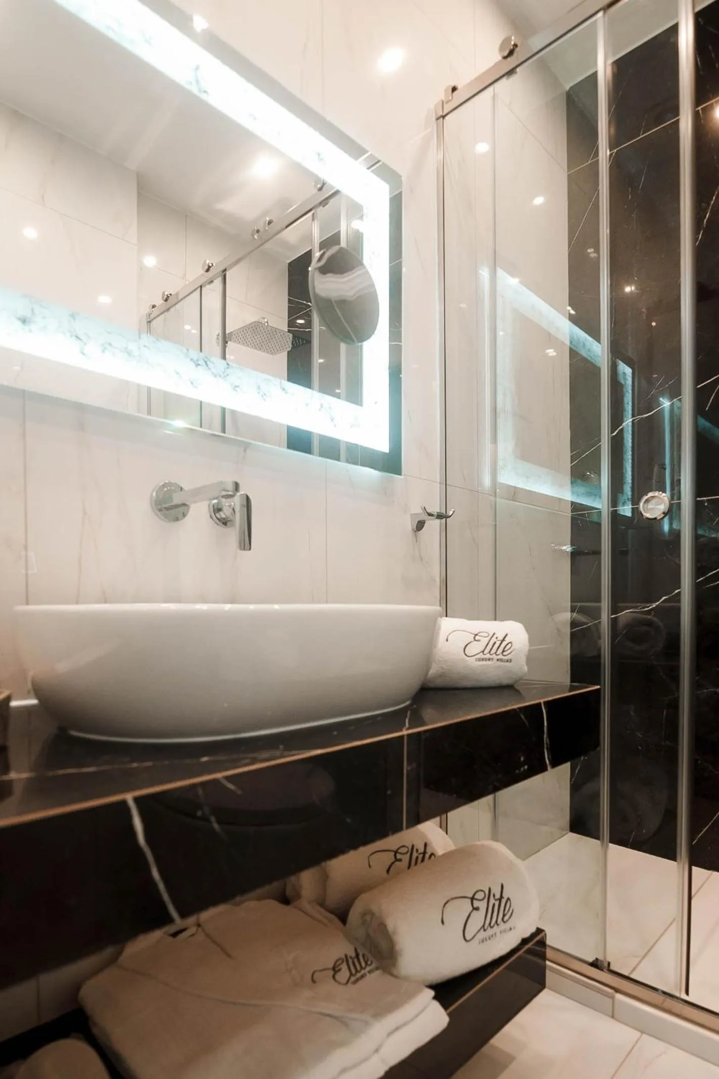 Bathroom in Elite Luxury Villas