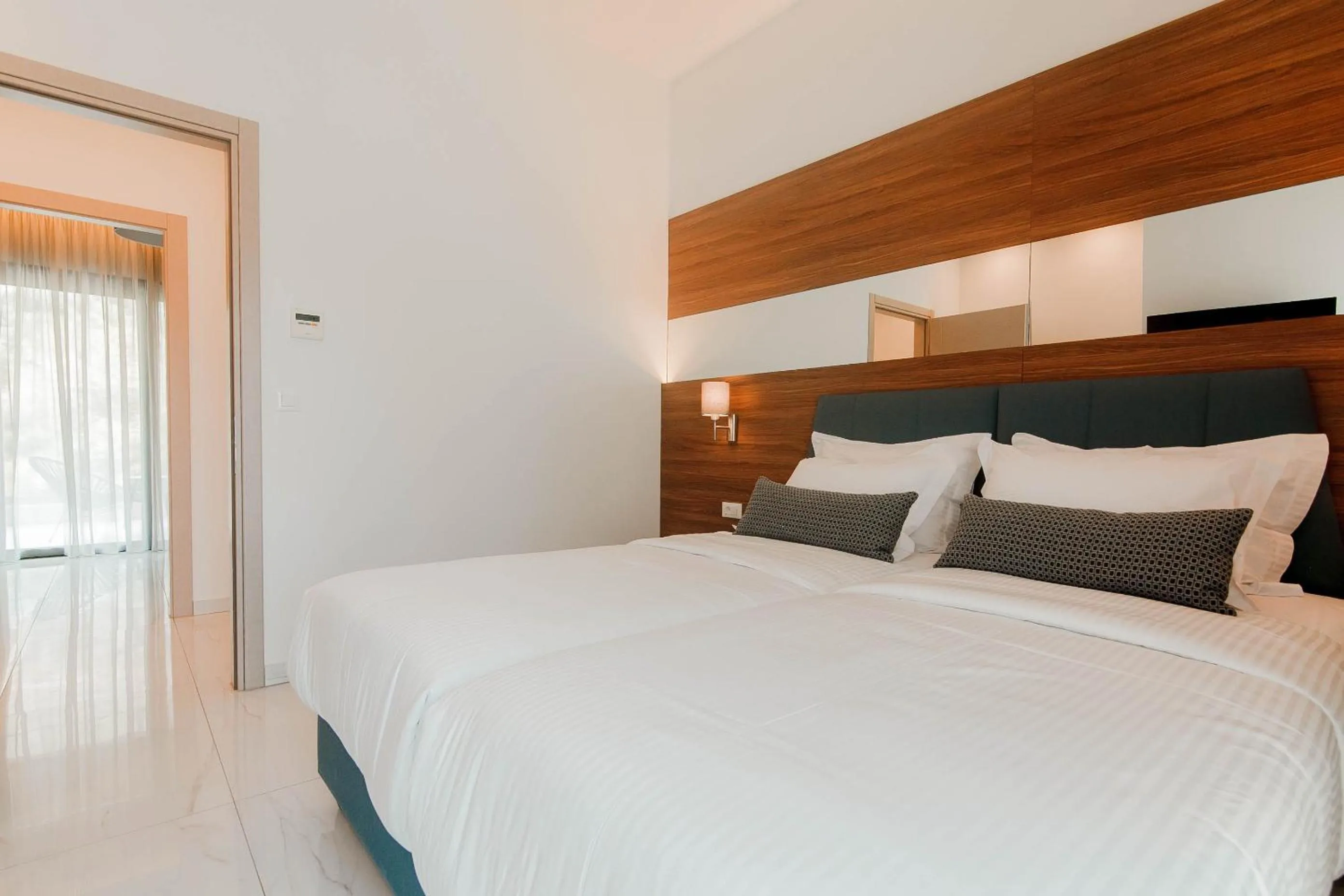 Bedroom, Bed in Elite Luxury Villas