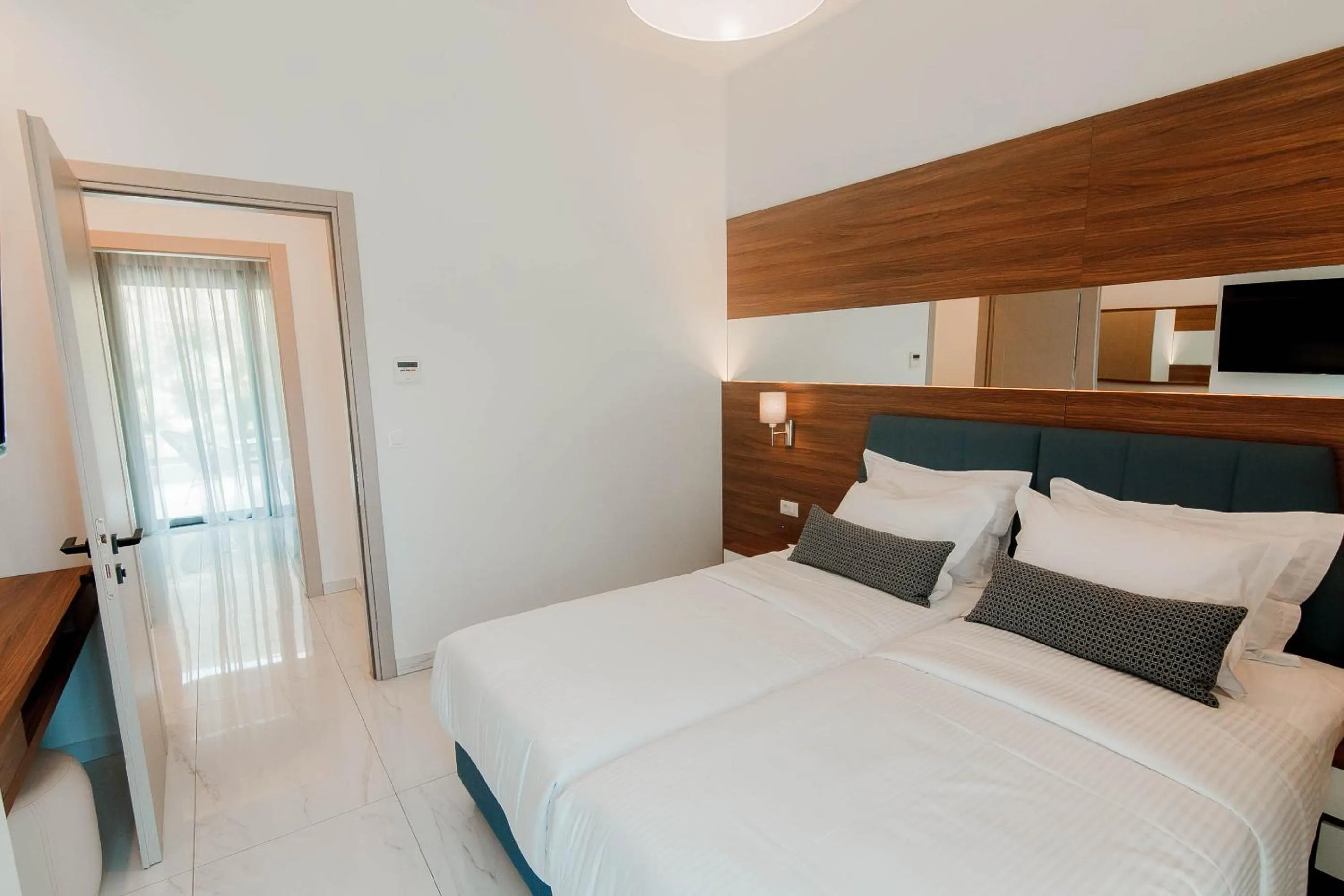 Bedroom, Bed in Elite Luxury Villas