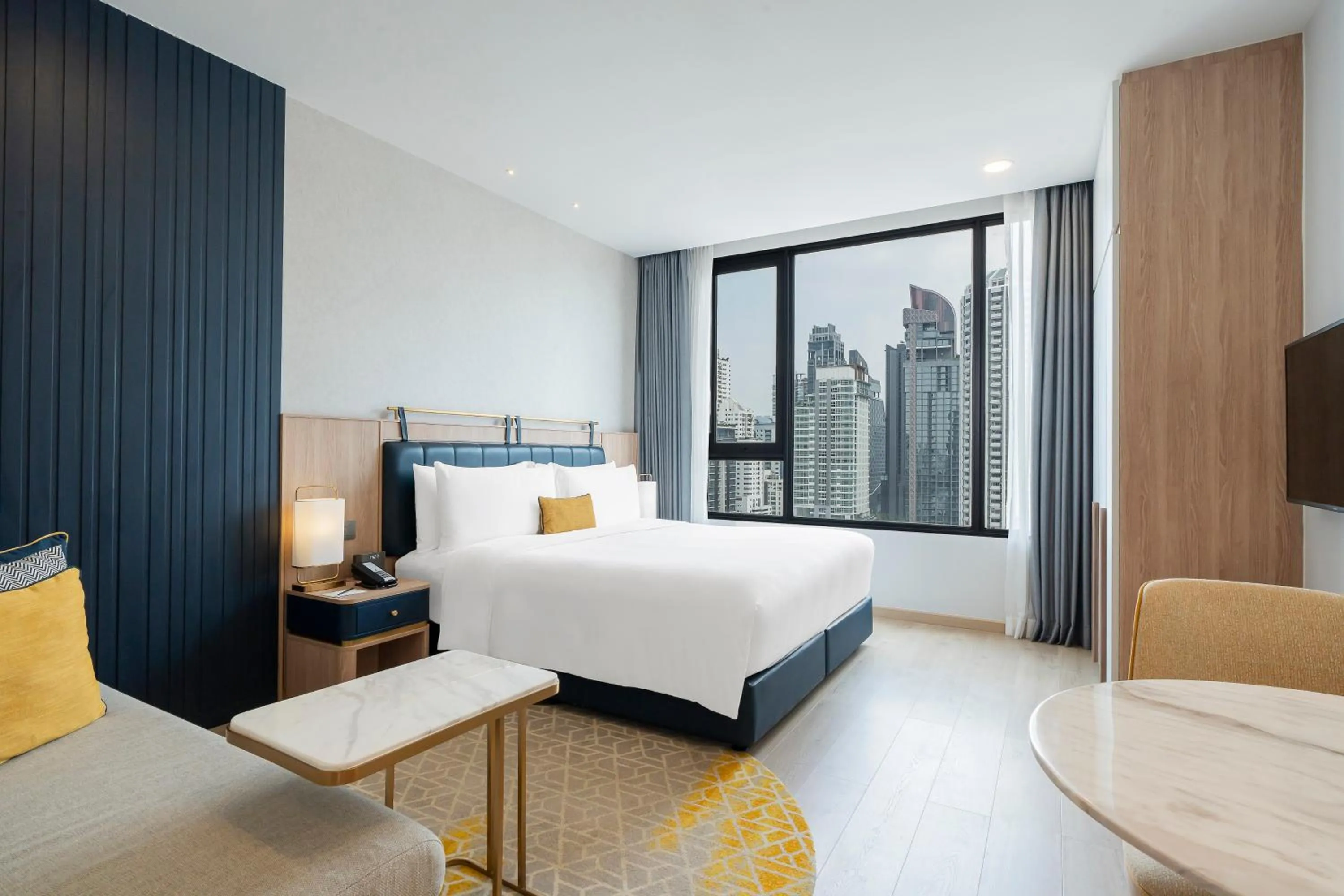 Bed in Staybridge Suites Bangkok Thonglor by IHG