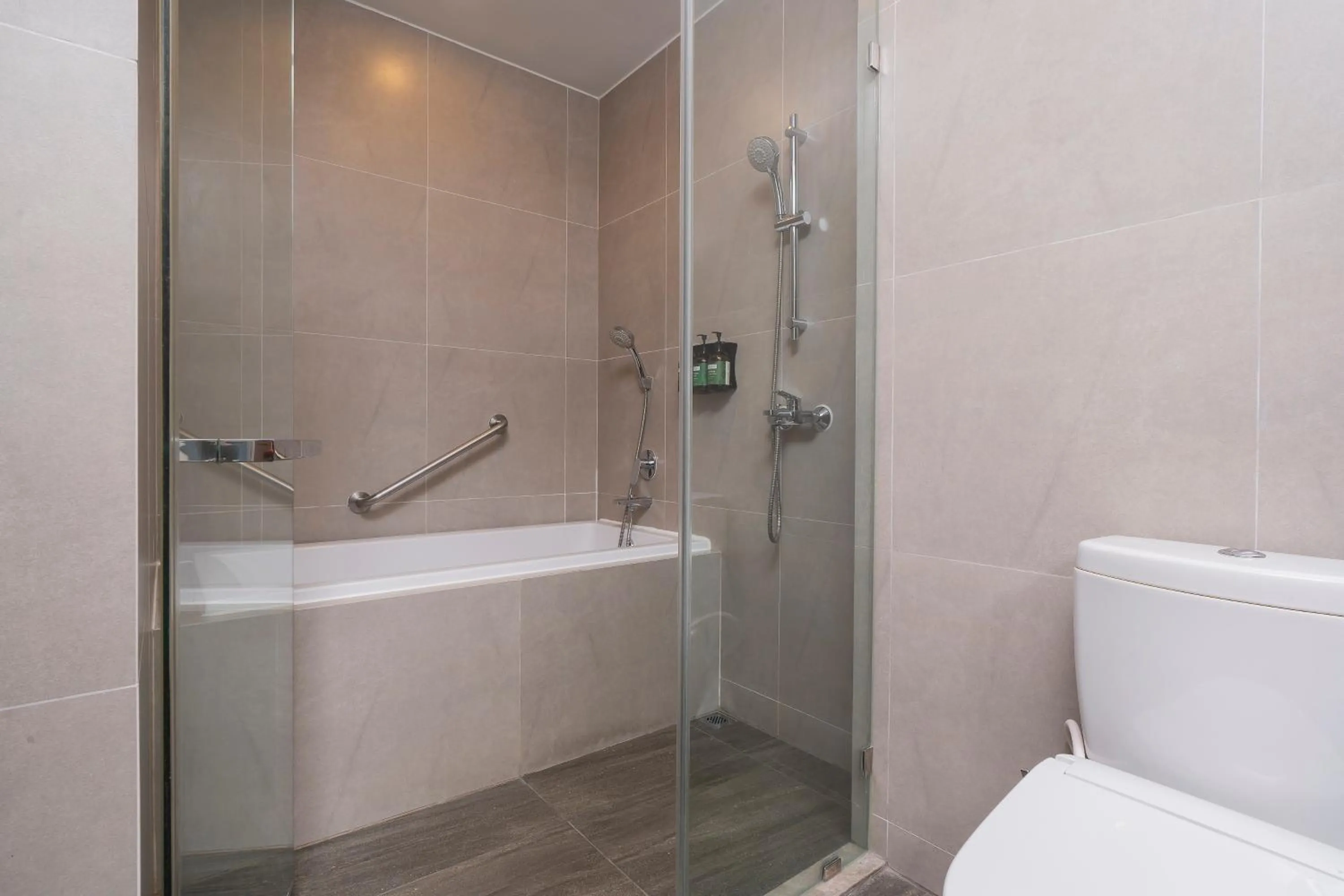 Bathroom in Staybridge Suites Bangkok Thonglor by IHG