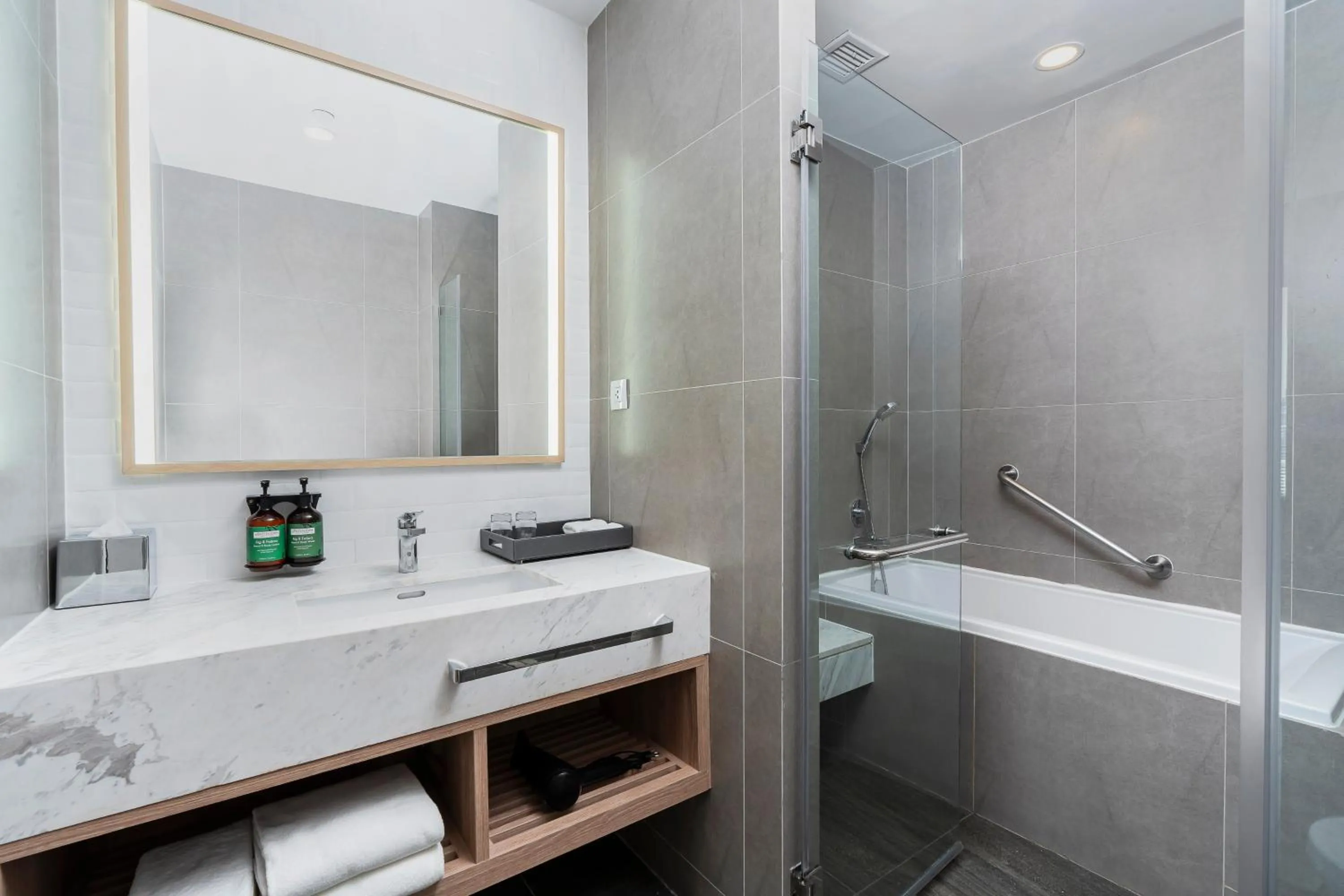 Bathroom in Staybridge Suites Bangkok Thonglor by IHG