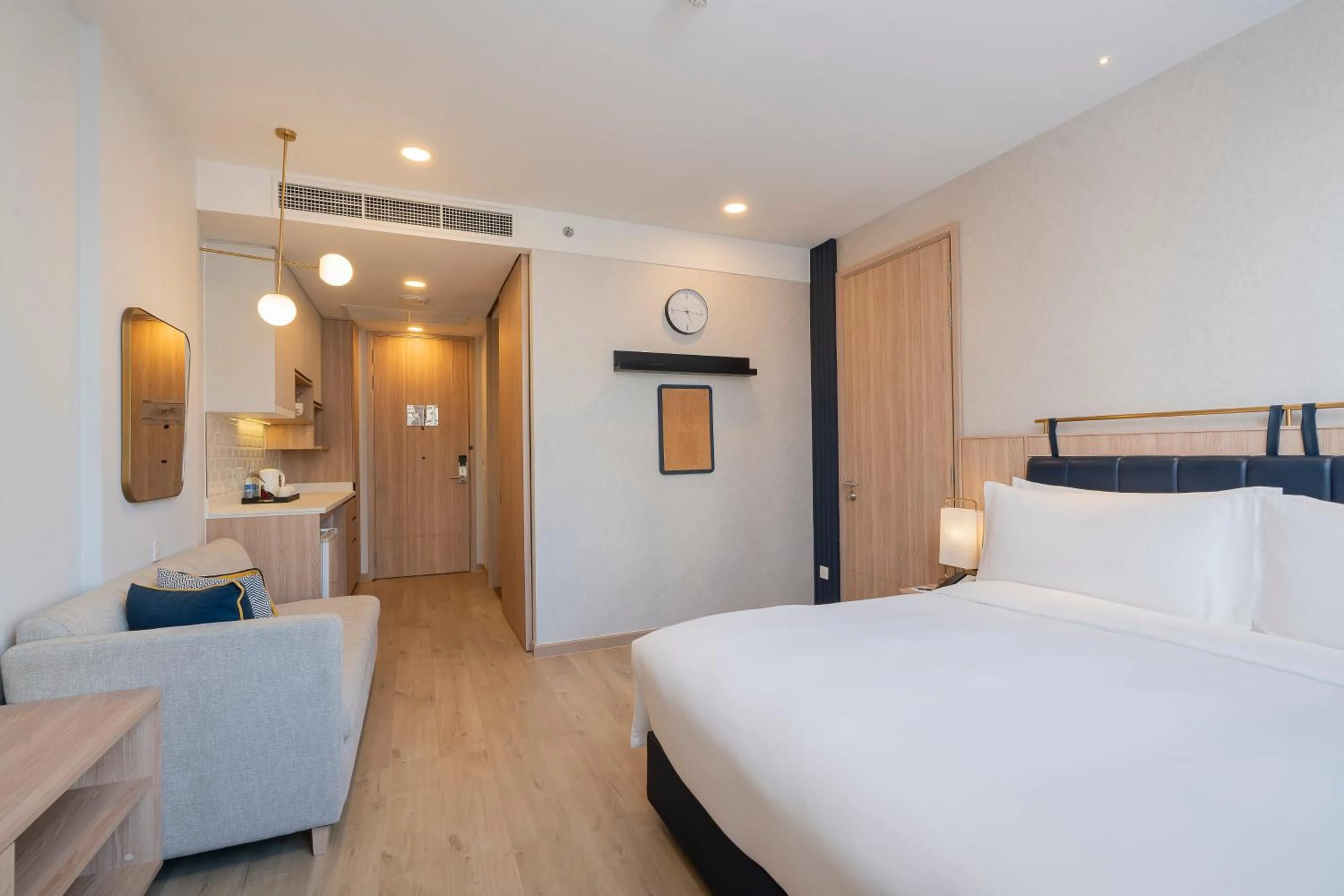 Bed in Staybridge Suites Bangkok Thonglor by IHG