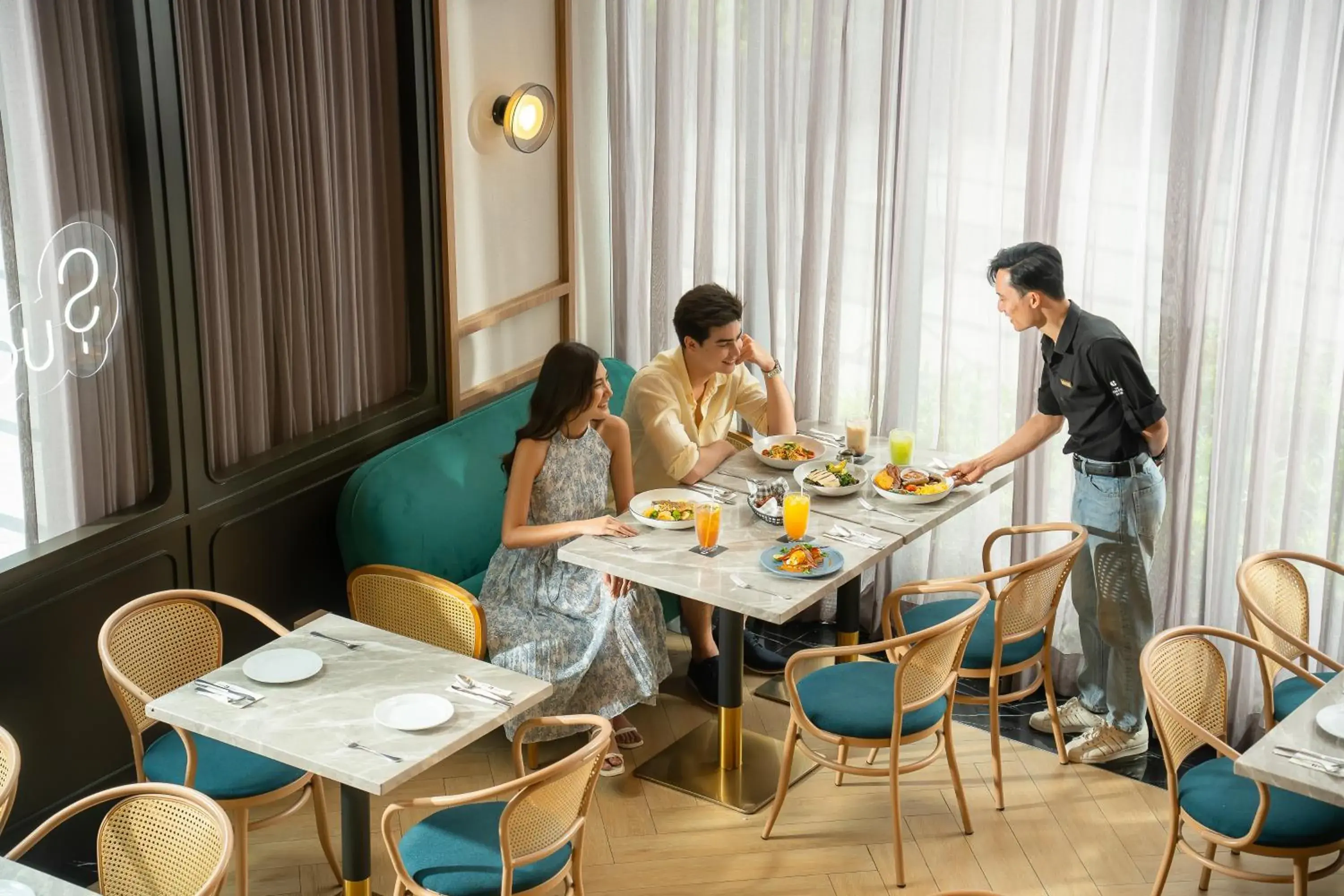 Restaurant/places to eat in Staybridge Suites Bangkok Thonglor by IHG Restaurant/places to eat in Staybridge Suites Bangkok Thonglor by IHG