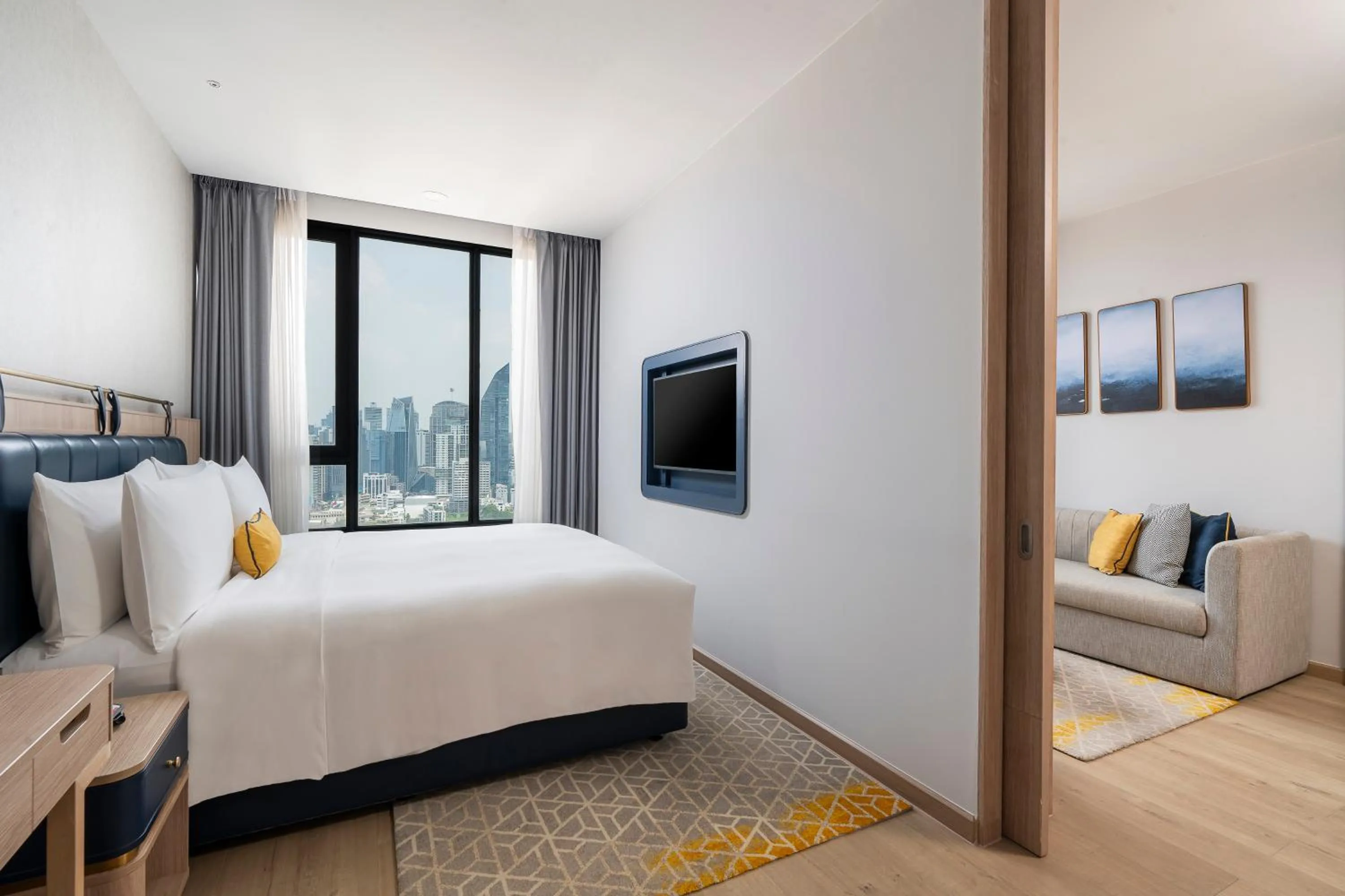 Bed in Staybridge Suites Bangkok Thonglor by IHG