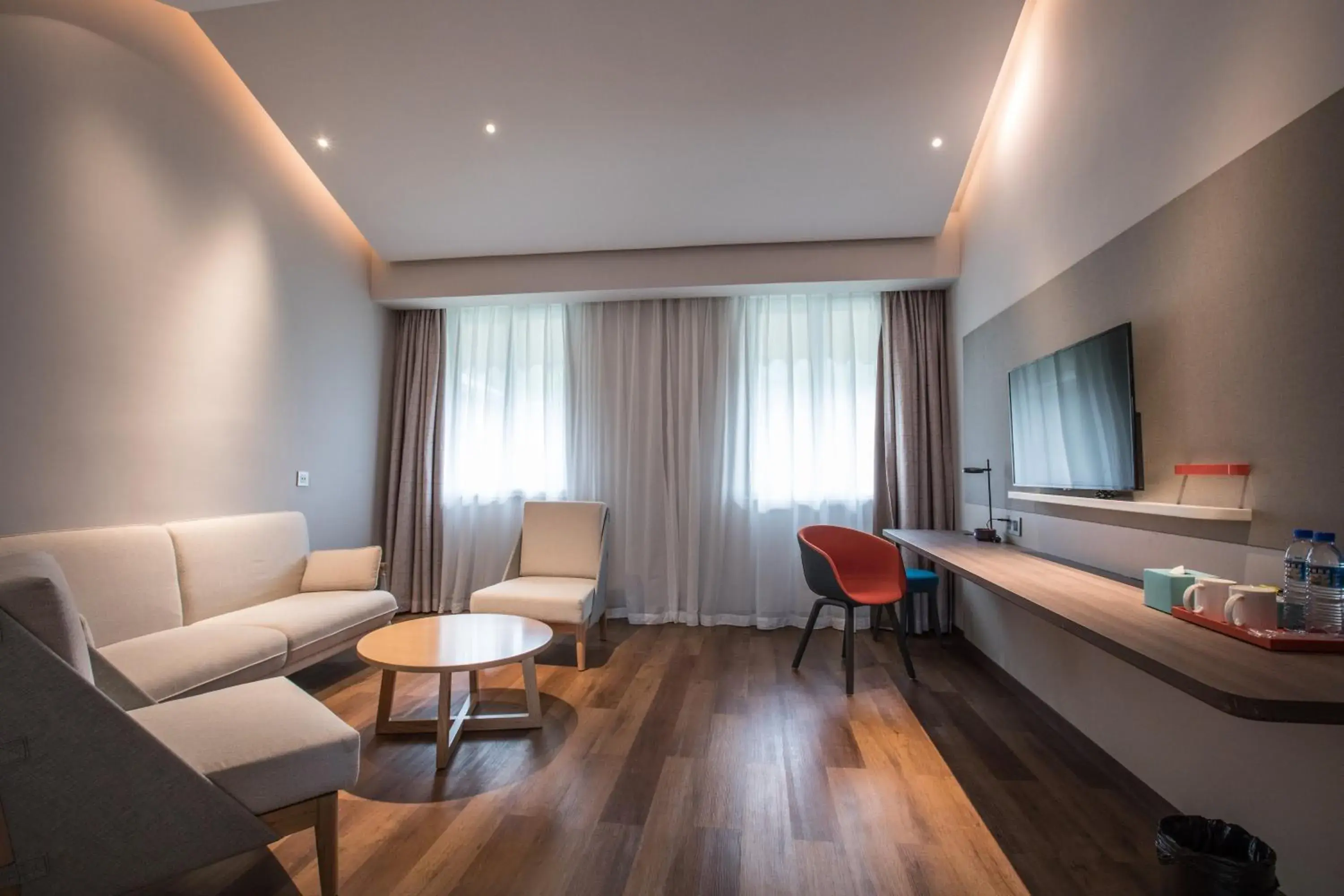 Photo of the whole room in Holiday Inn Express Guizhou Qinglong by IHG Photo of the whole room in Holiday Inn Express Guizhou Qinglong by IHG