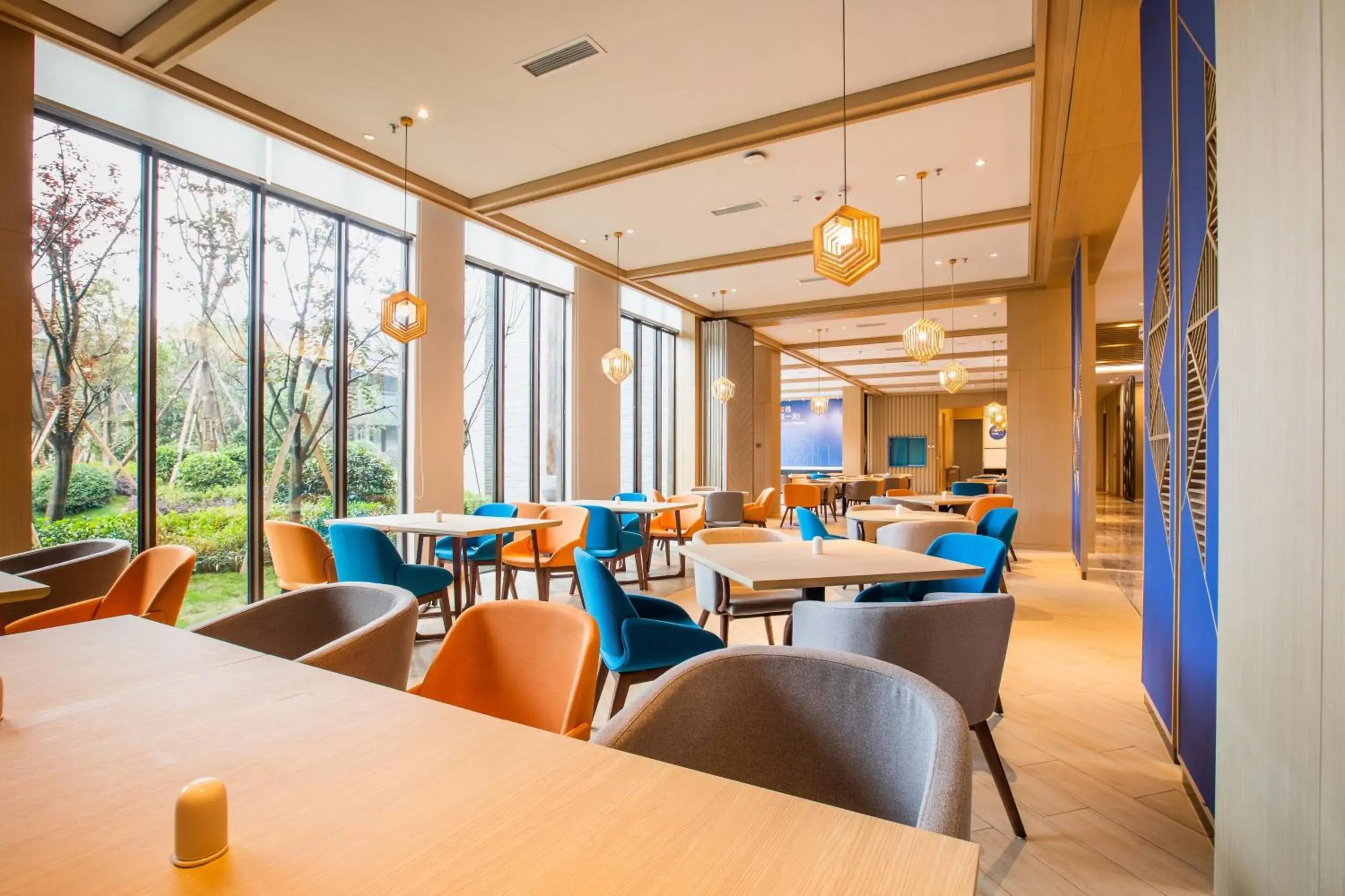 Restaurant/places to eat in Holiday Inn Express Guizhou Qinglong by IHG Restaurant/places to eat in Holiday Inn Express Guizhou Qinglong by IHG