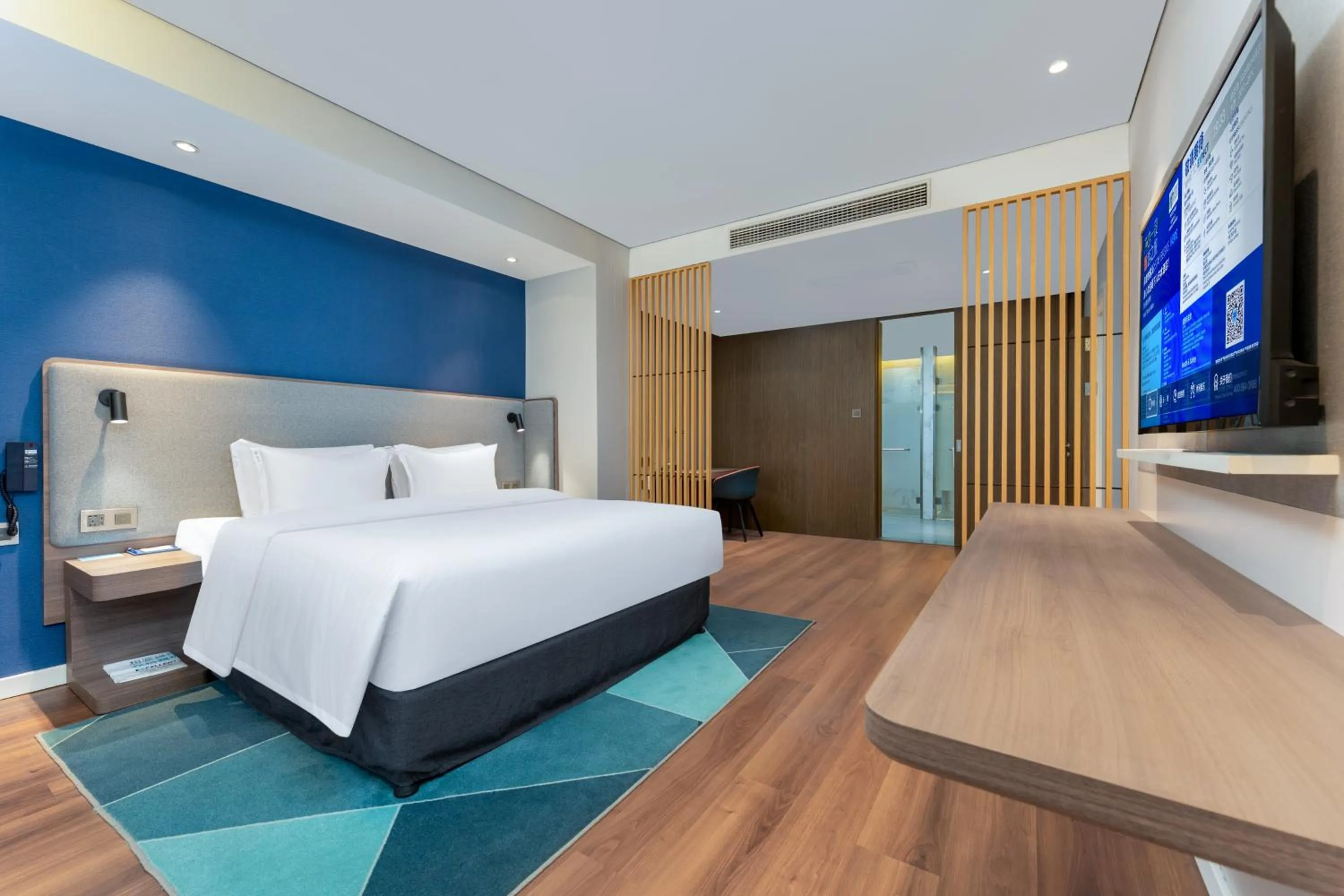 Bed in Holiday Inn Express Yichang Riverside by IHG