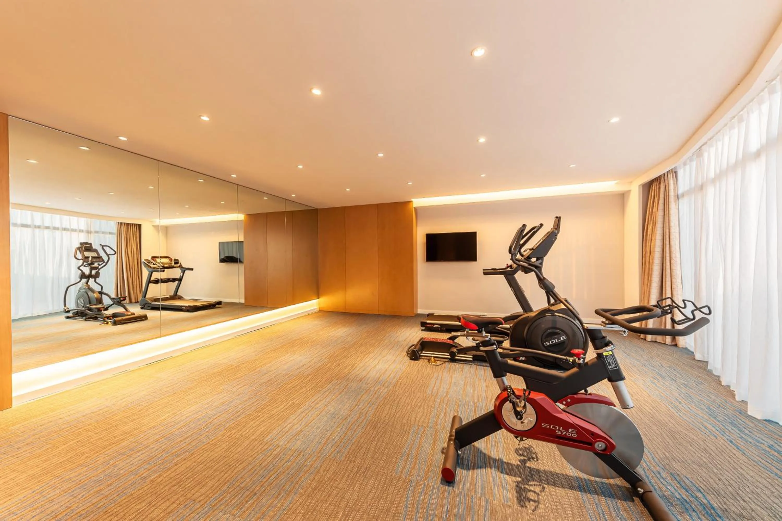 Fitness centre/facilities in Holiday Inn Express Yichang Riverside by IHG