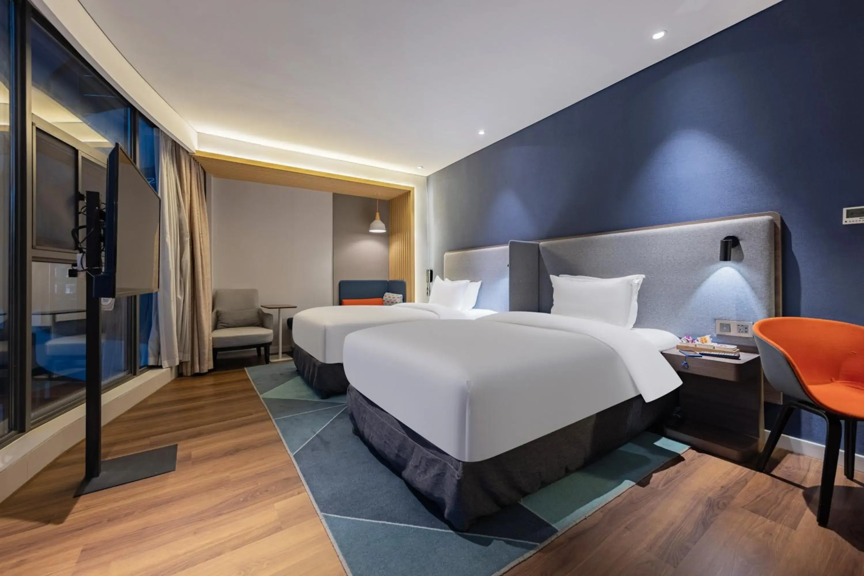 Photo of the whole room, Bed in Holiday Inn Express Yichang Riverside by IHG Photo of the whole room, Bed in Holiday Inn Express Yichang Riverside by IHG
