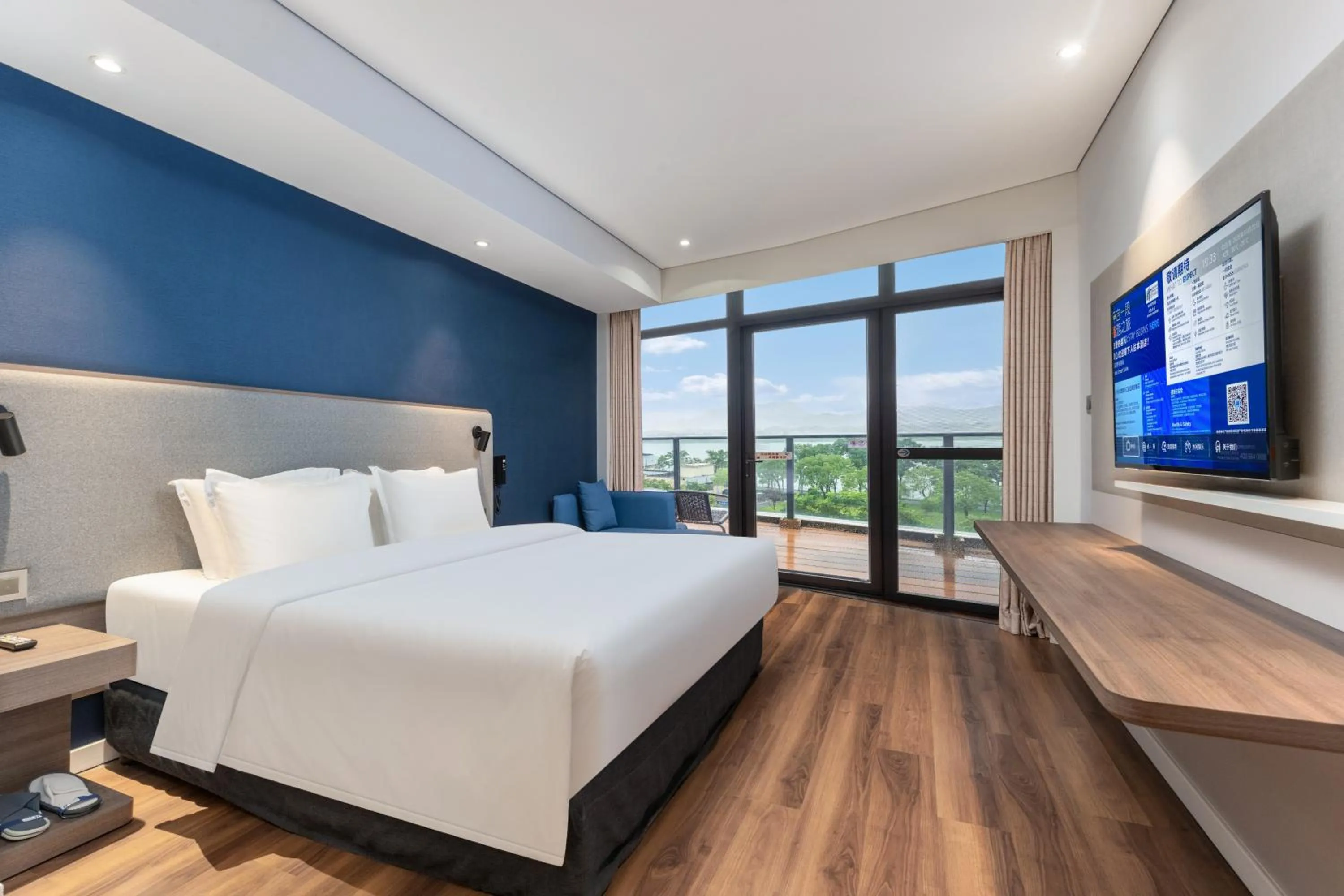 Bed in Holiday Inn Express Yichang Riverside by IHG