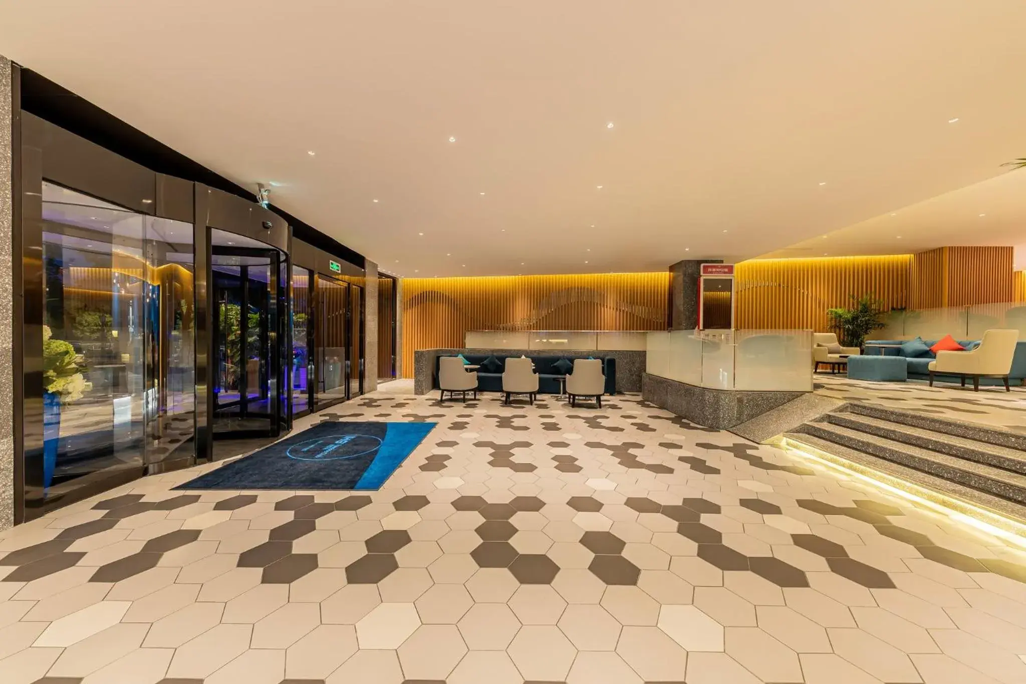 Property building in Holiday Inn Express Yichang Riverside by IHG Property building in Holiday Inn Express Yichang Riverside by IHG