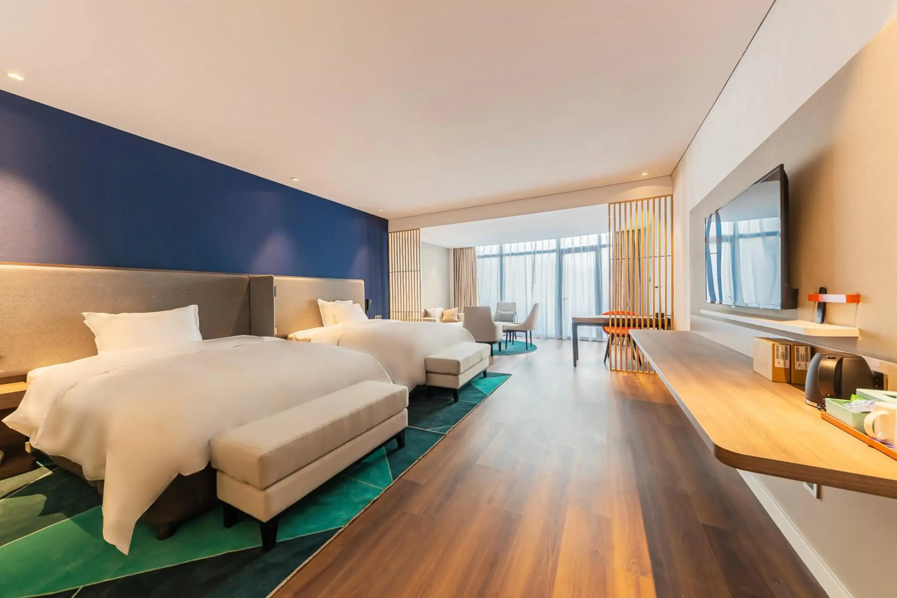 Photo of the whole room, Bed in Holiday Inn Express Yichang Riverside by IHG Photo of the whole room, Bed in Holiday Inn Express Yichang Riverside by IHG