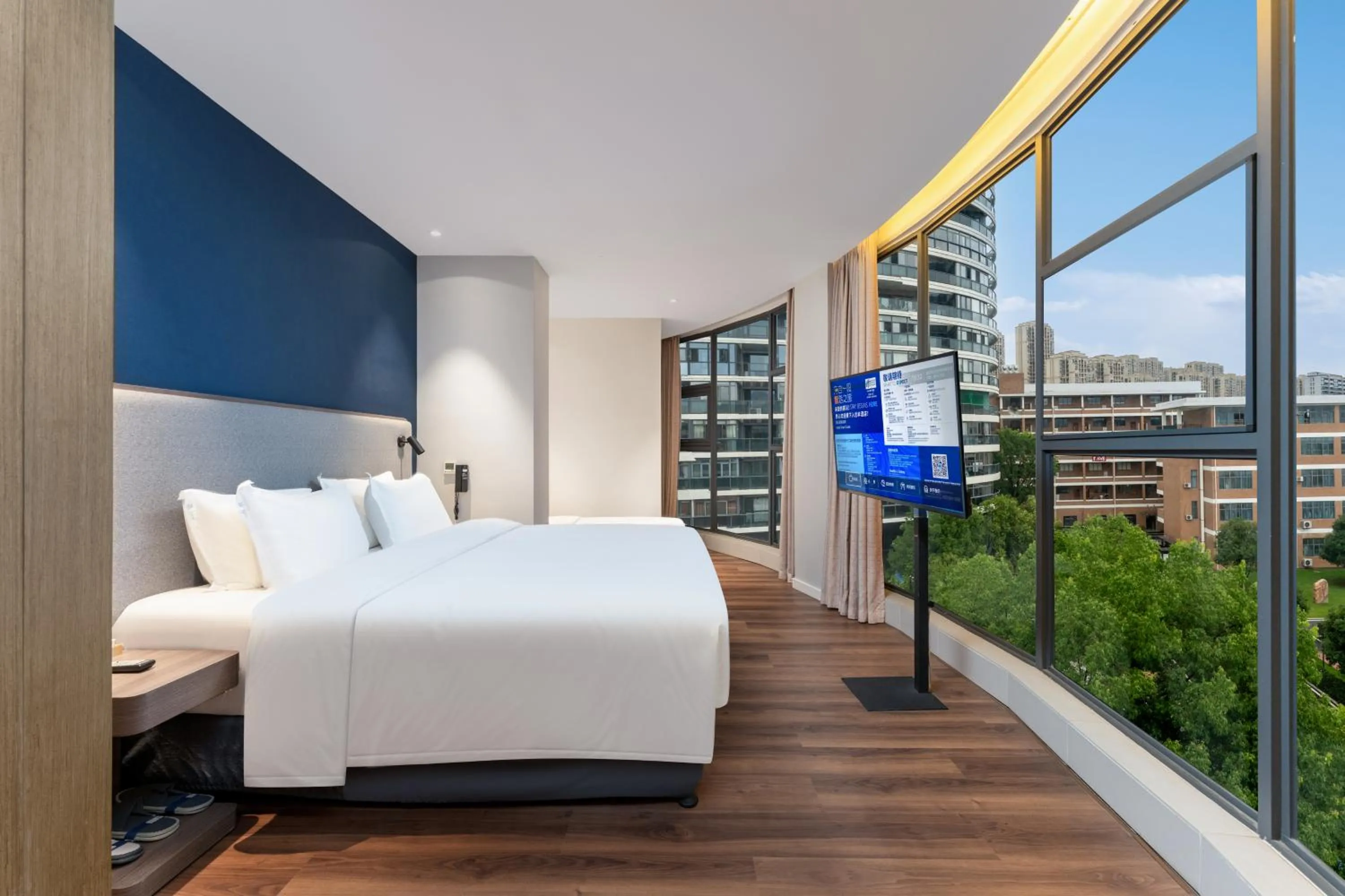 Bed in Holiday Inn Express Yichang Riverside by IHG