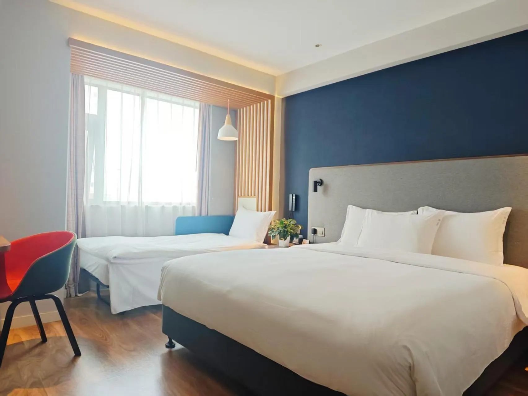 Bed in Holiday Inn Express Xi'an Ancient Town West by IHG