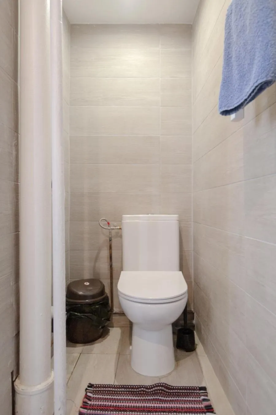 Toilet in Paris Access with Creteil Apartment