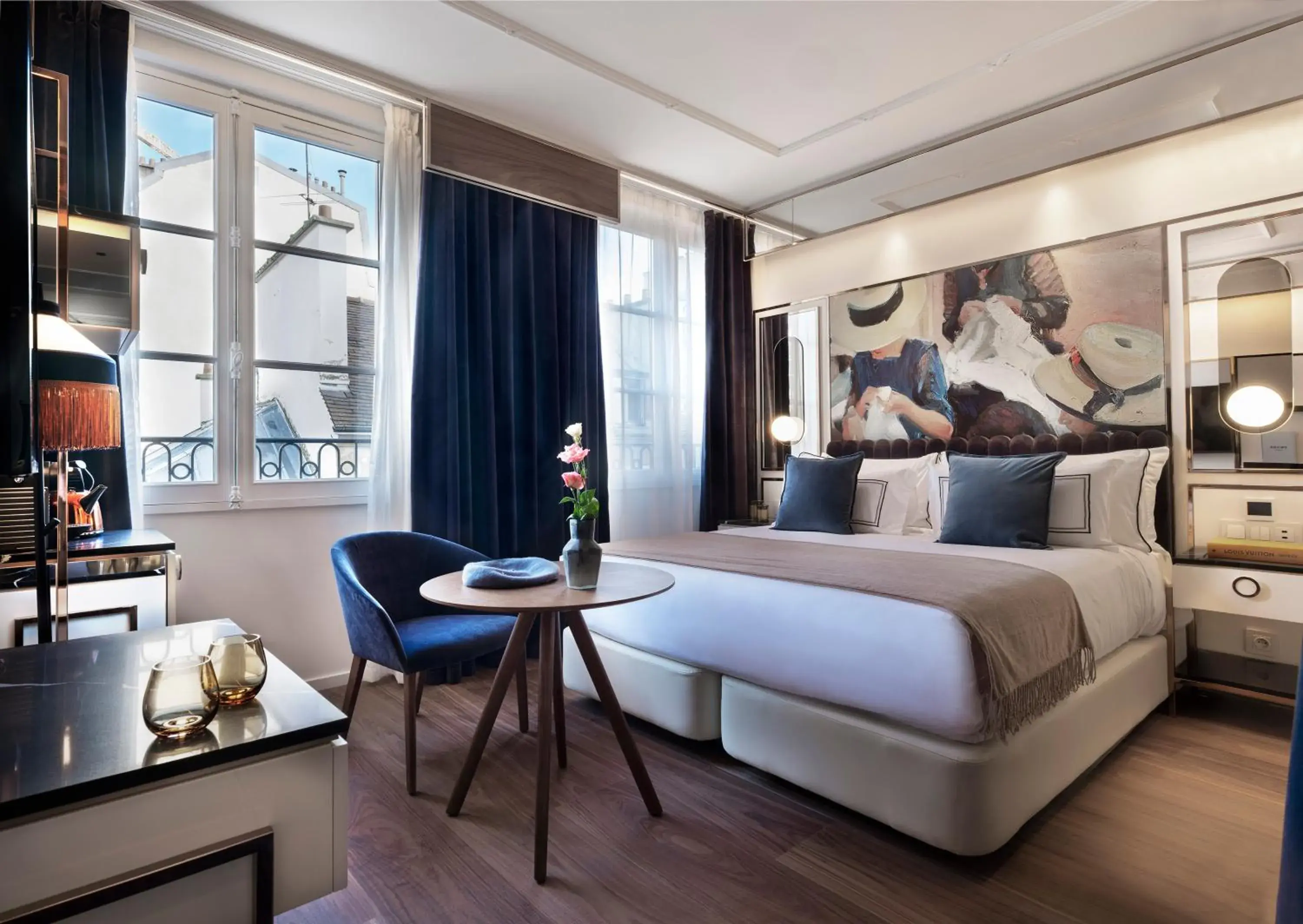 Bed in Maison Colbert Member of Meliá Collection Notre-Dame Bed in Maison Colbert Member of Meliá Collection Notre-Dame