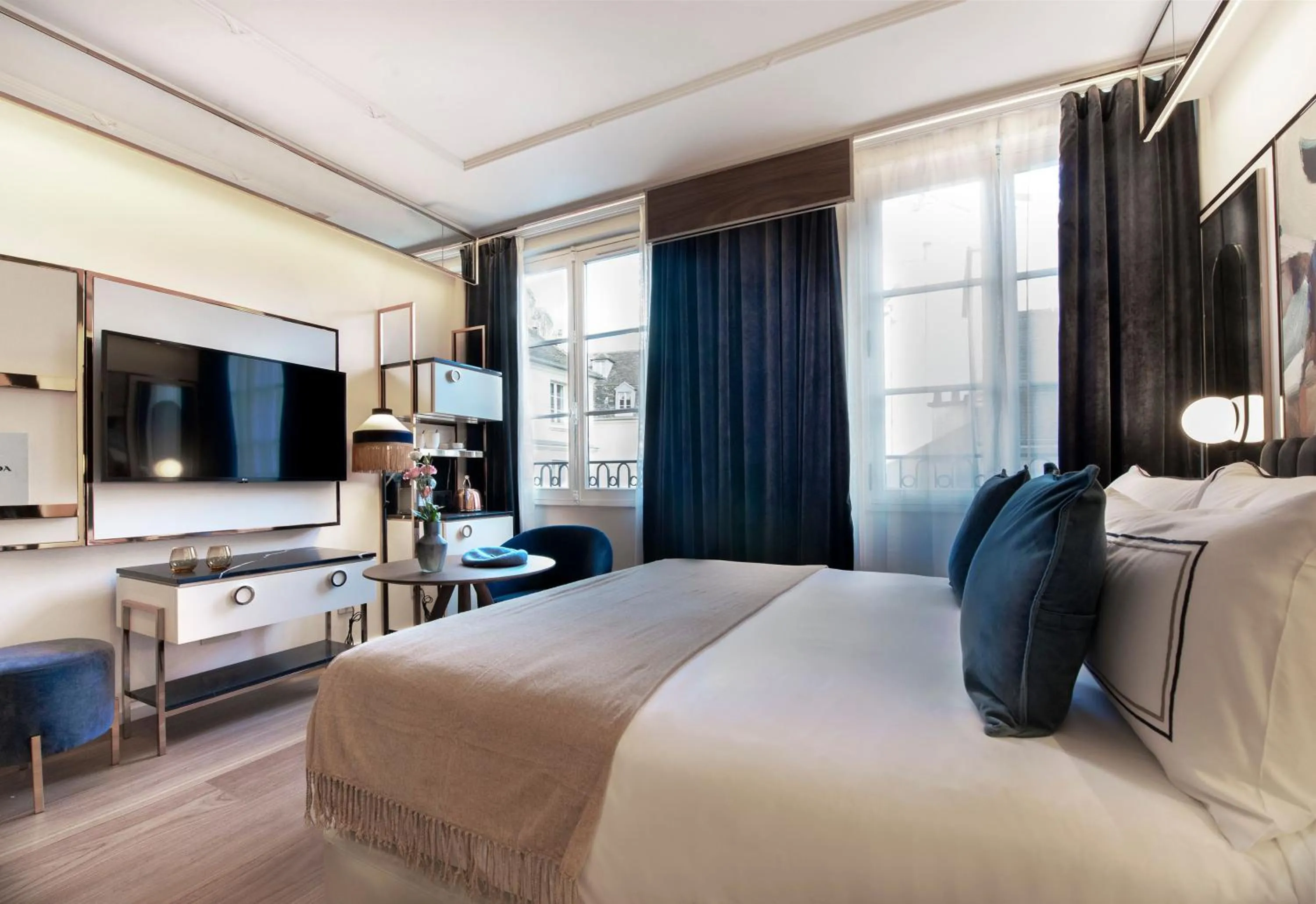 Bed in Maison Colbert Member of Meliá Collection Notre-Dame