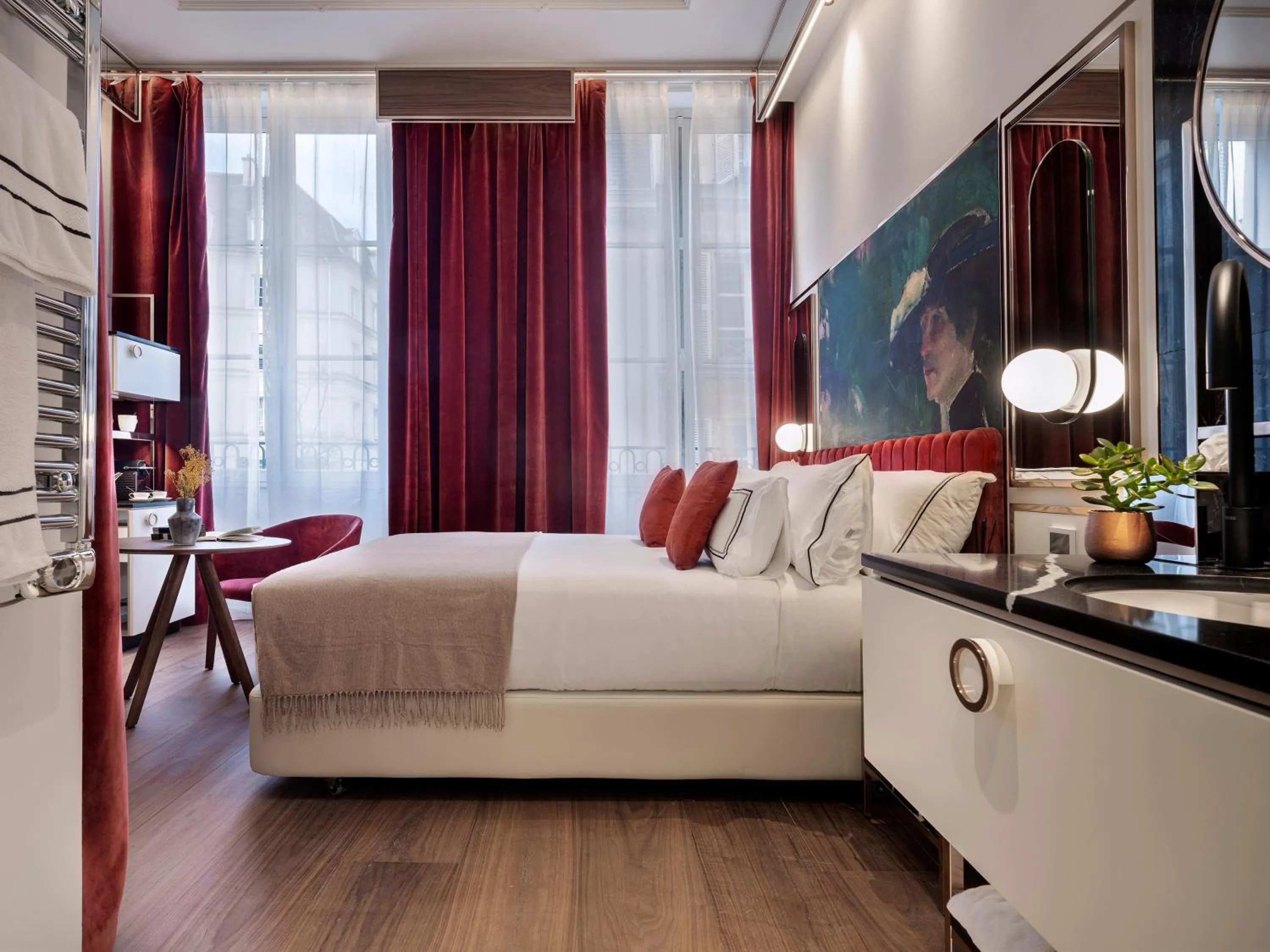 Bed in Maison Colbert Member of Meliá Collection Notre-Dame