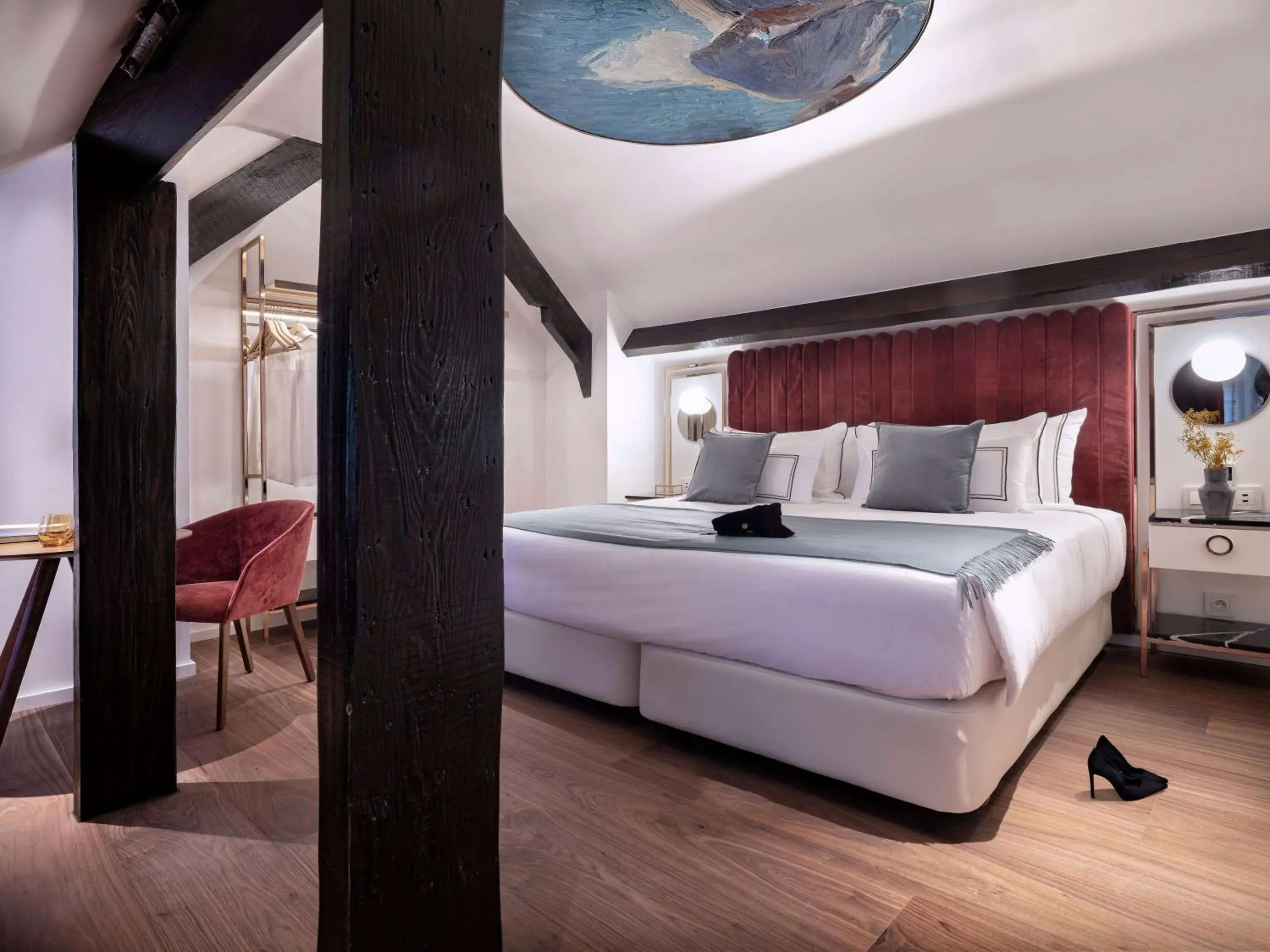 Bedroom, Bed in Maison Colbert Member of Meliá Collection Notre-Dame Bedroom, Bed in Maison Colbert Member of Meliá Collection Notre-Dame