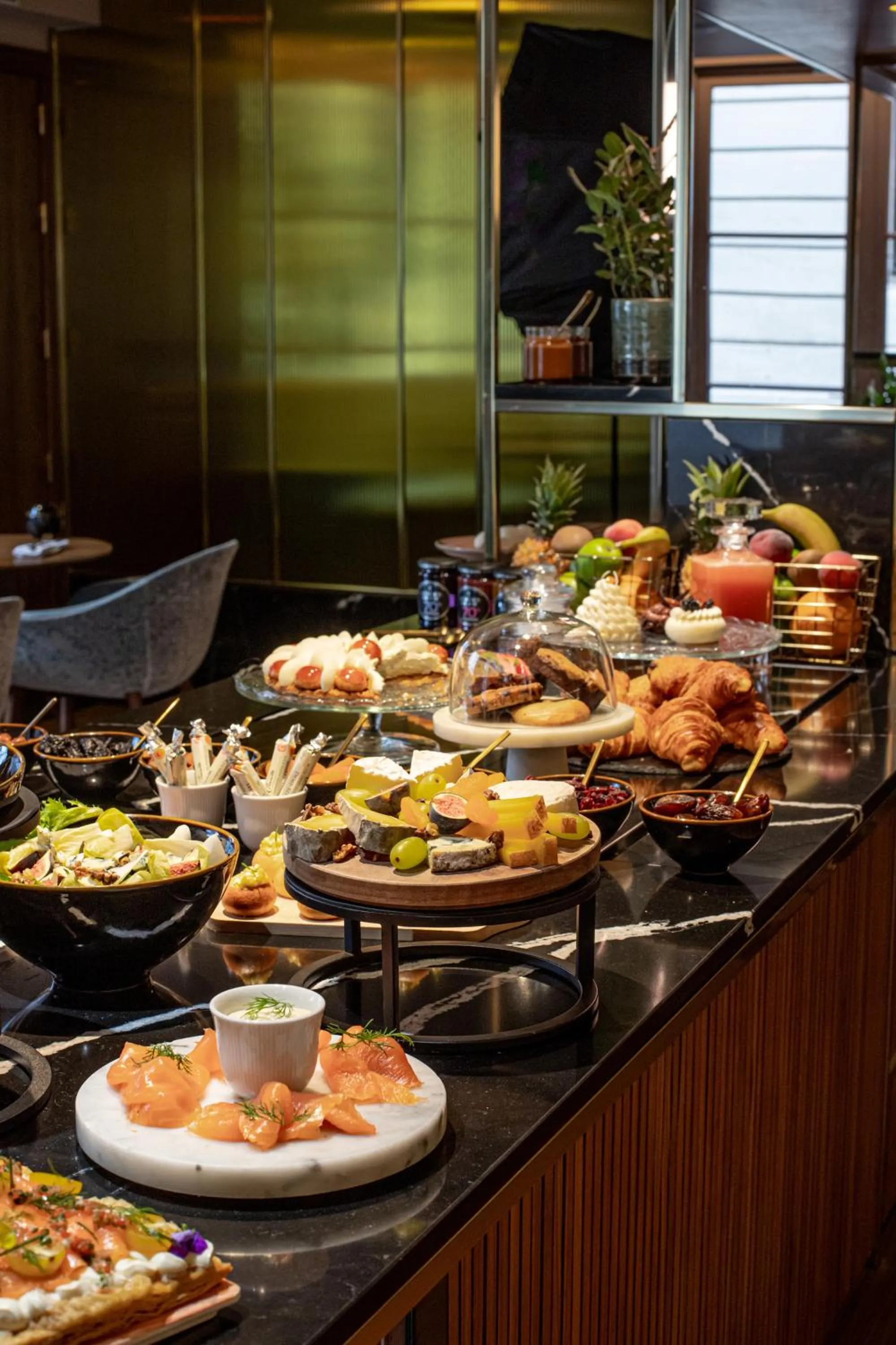 Food in Maison Colbert Member of Meliá Collection Notre-Dame