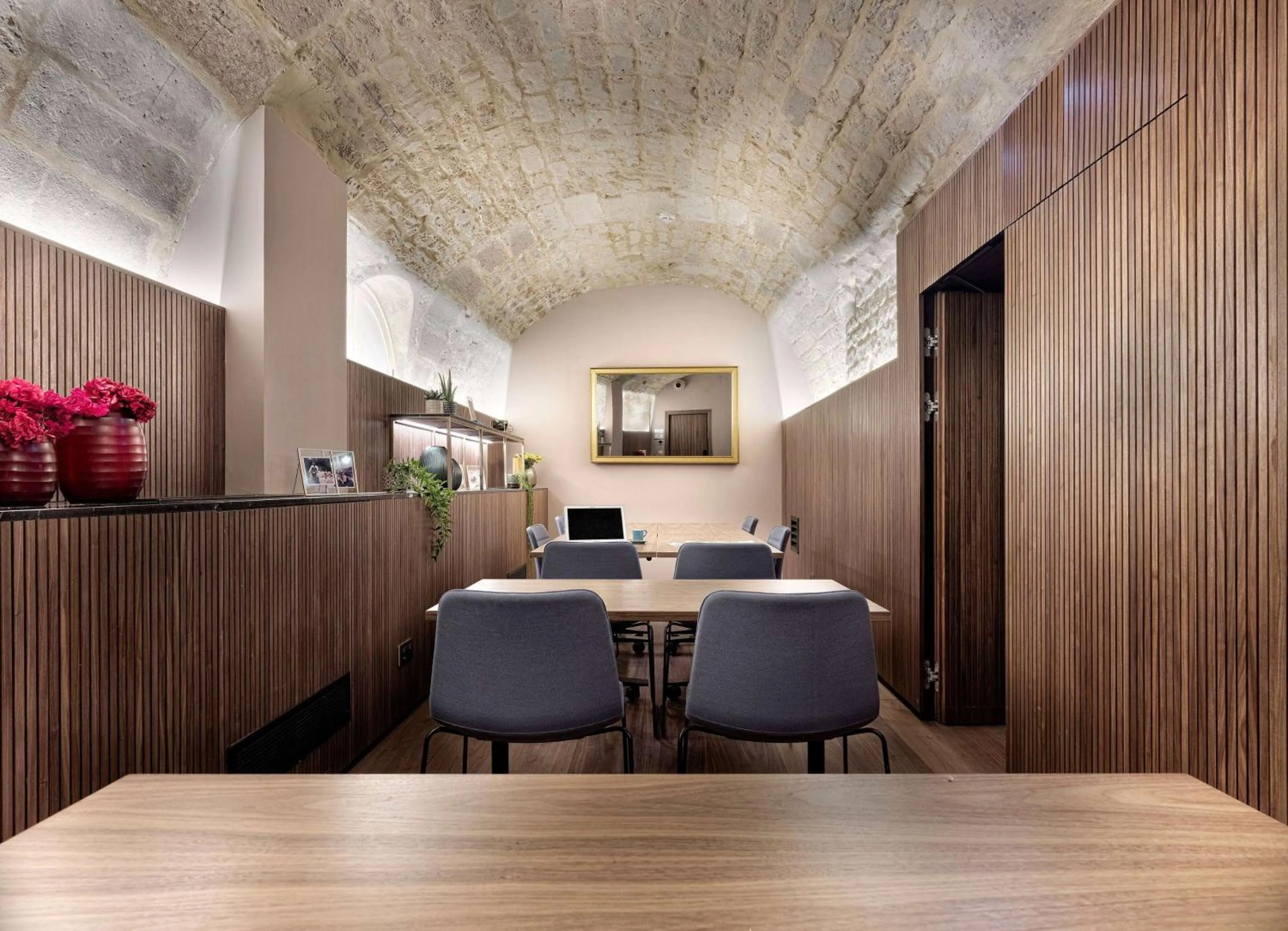 Meeting/conference room in Maison Colbert Member of Meliá Collection Notre-Dame